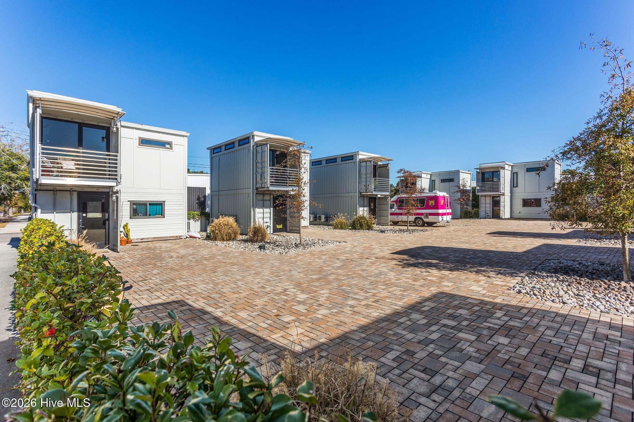 100554931 | Photo 59