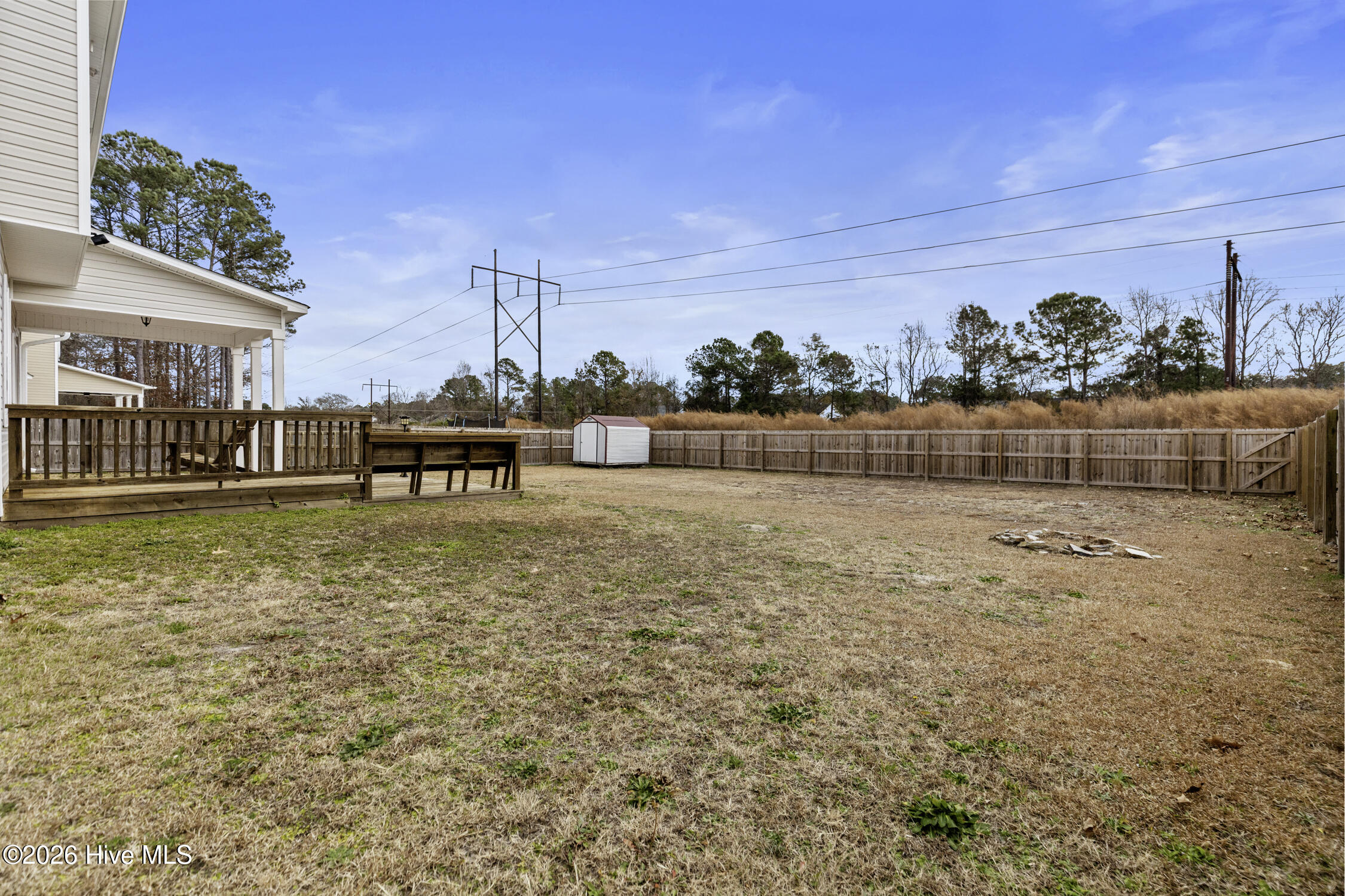 100548143 | Photo 37