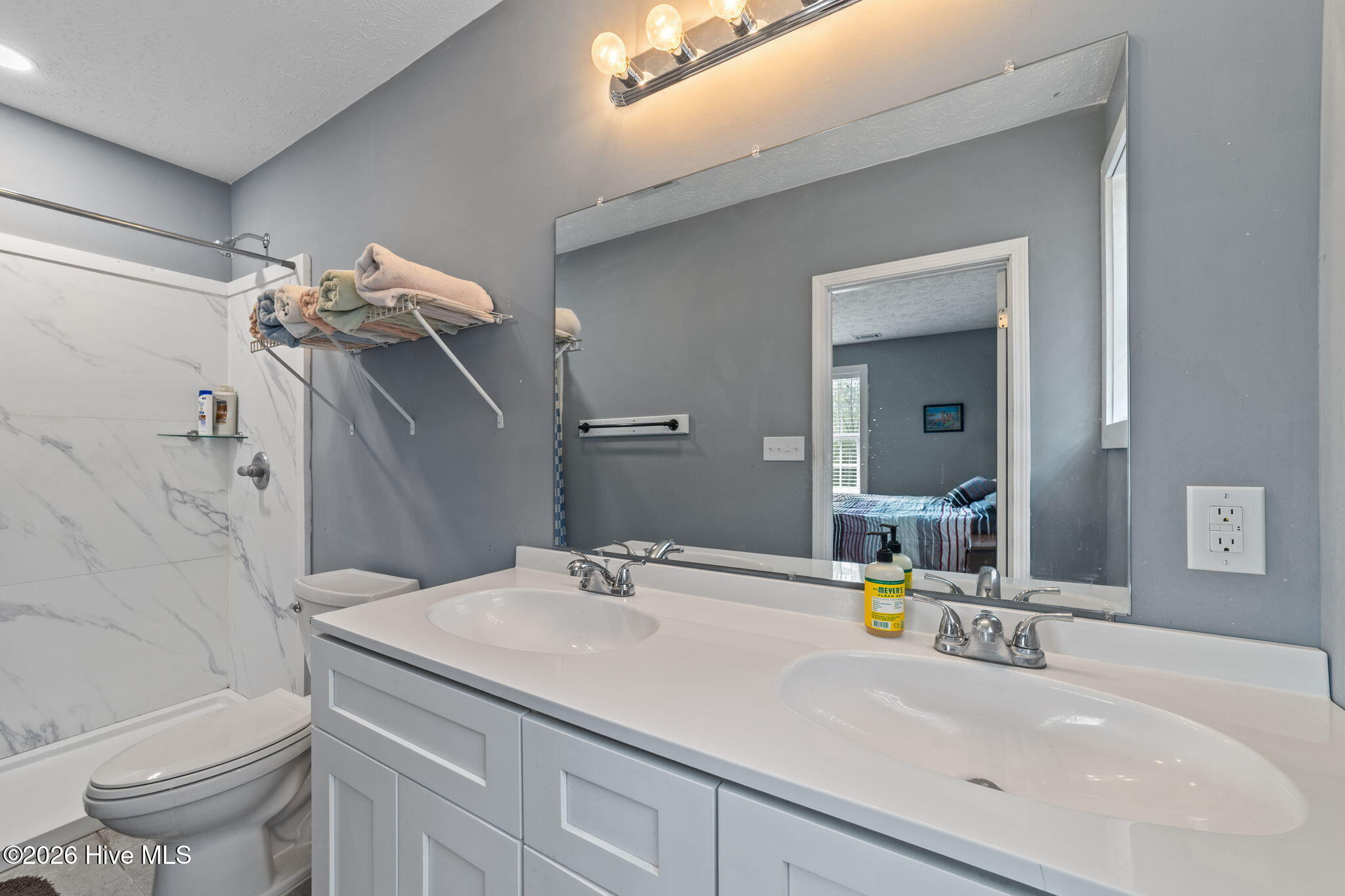 100559045 | Photo 13