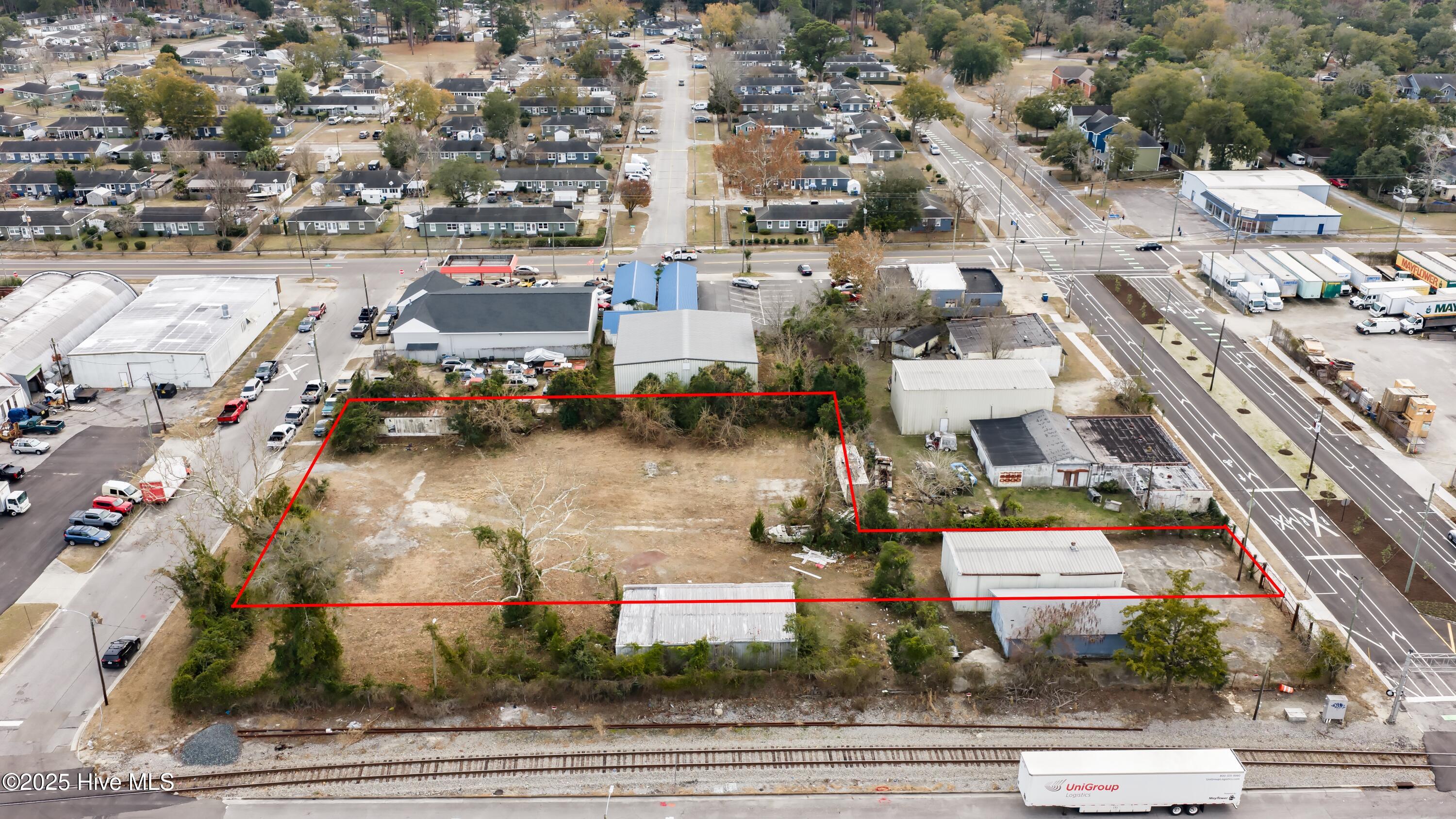 100546015 | Photo 11