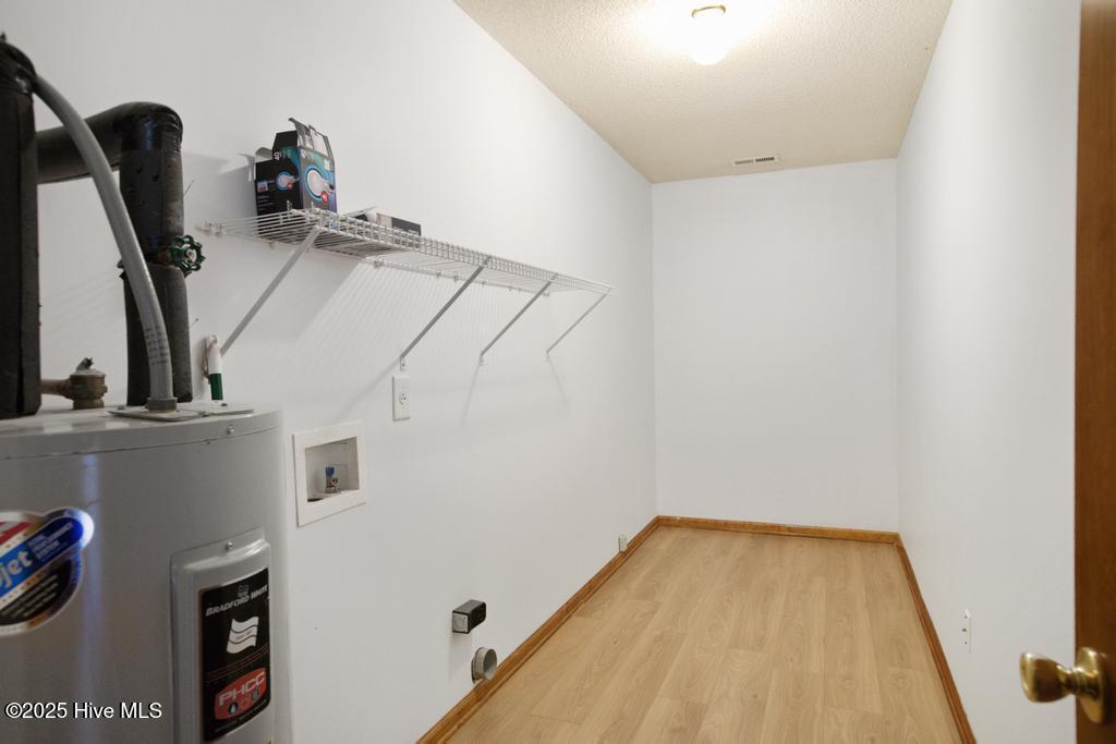 100545195 | Photo 13