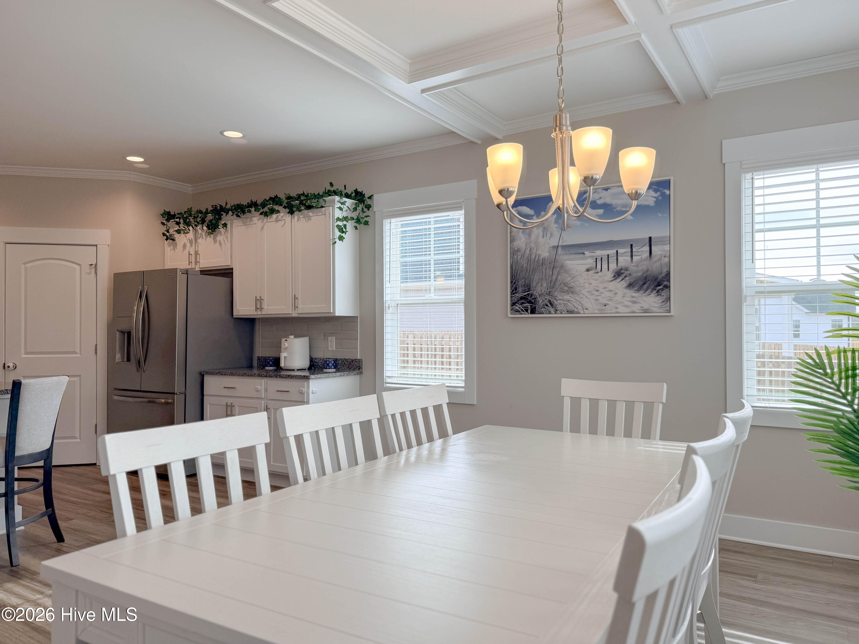 100560693 | Photo 24