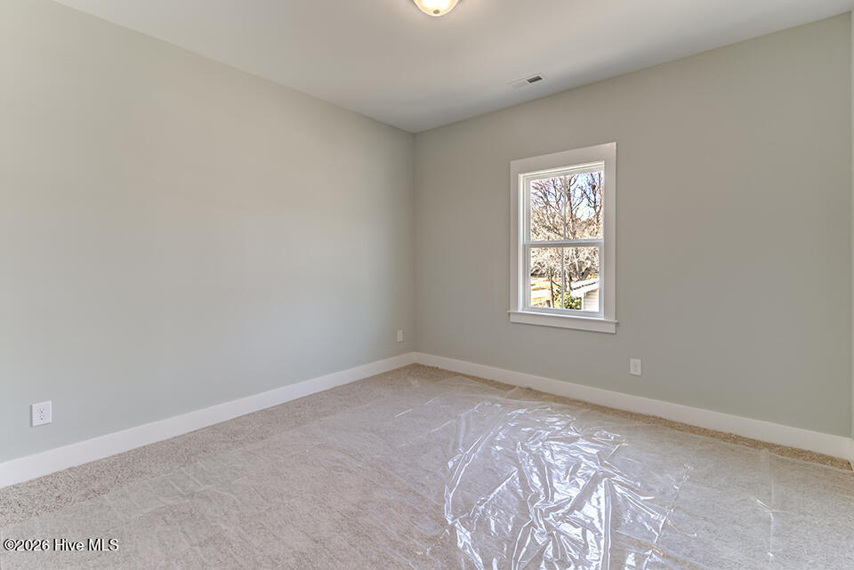 100557406 | Photo 17