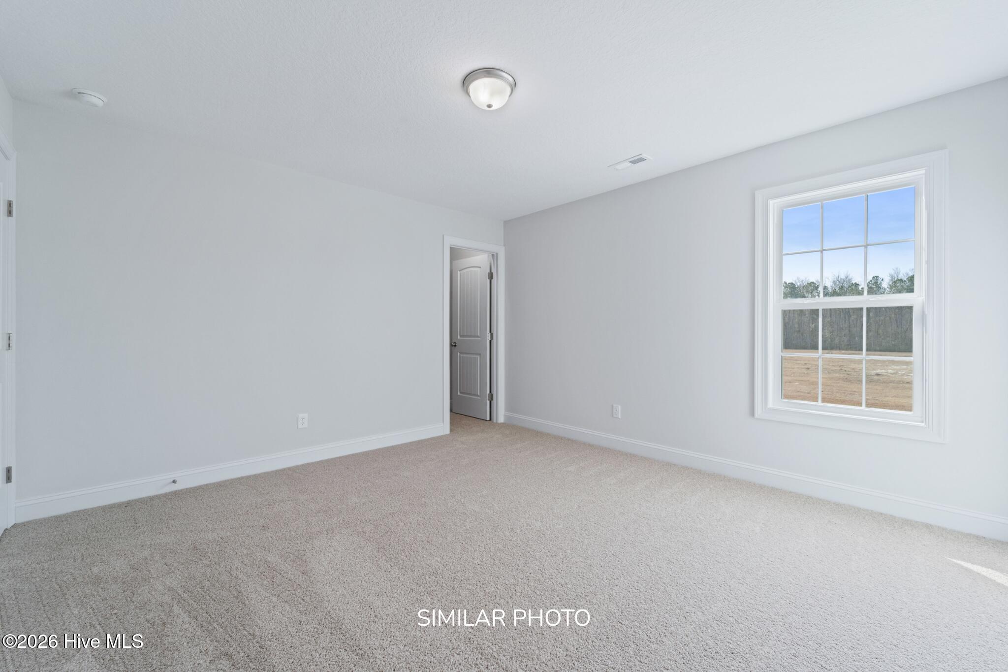 100563088 | Photo 37