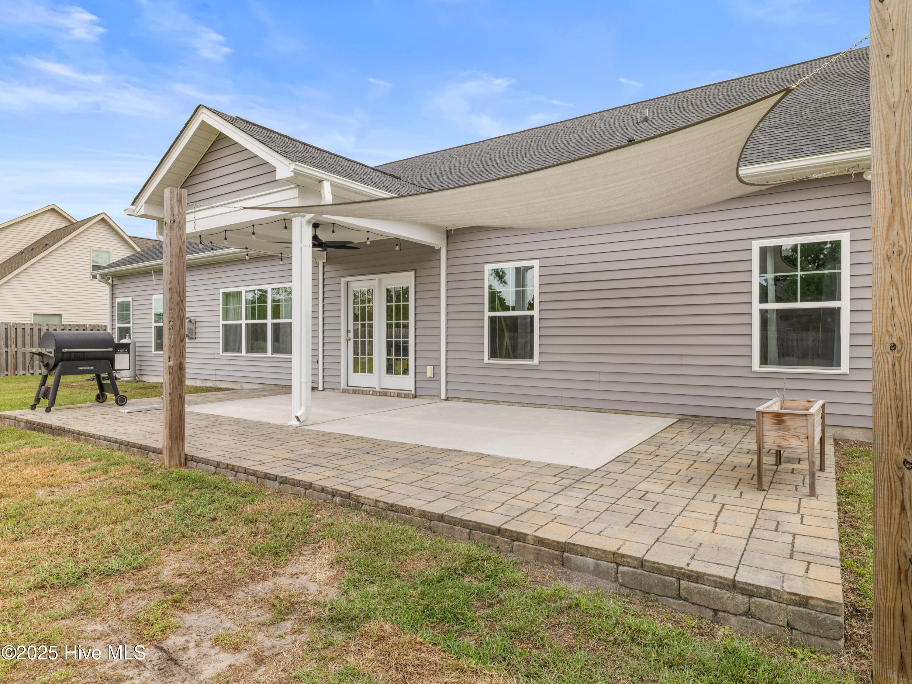 100535765 | Photo 71