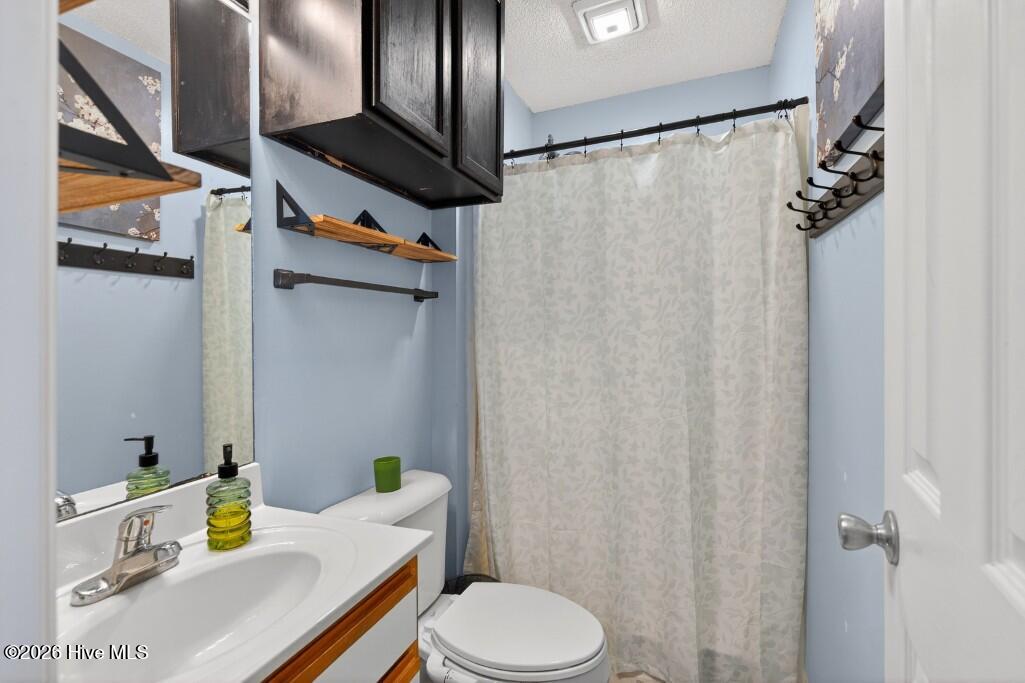 100568444 | Photo 15