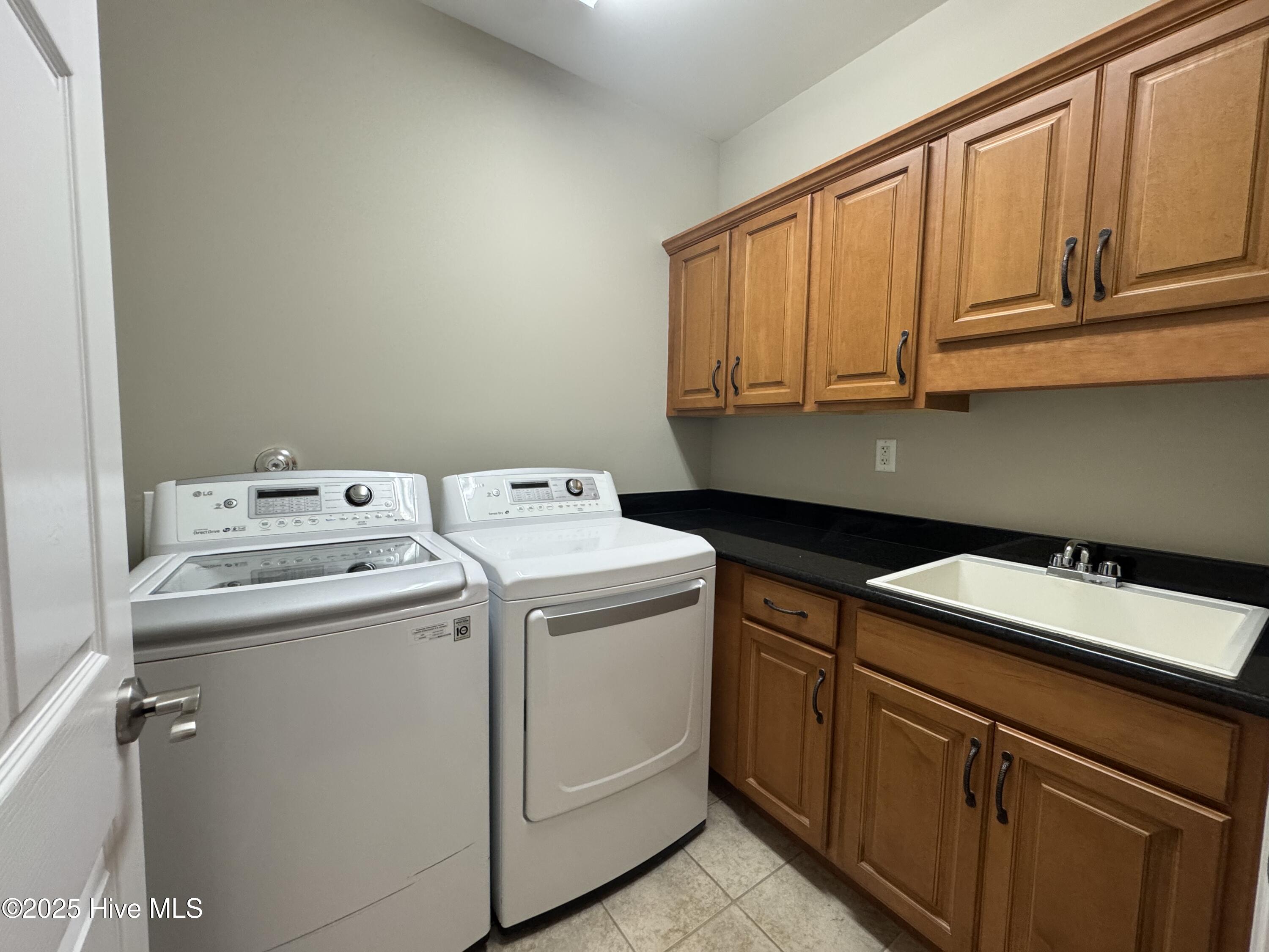 100515409 | Photo 14