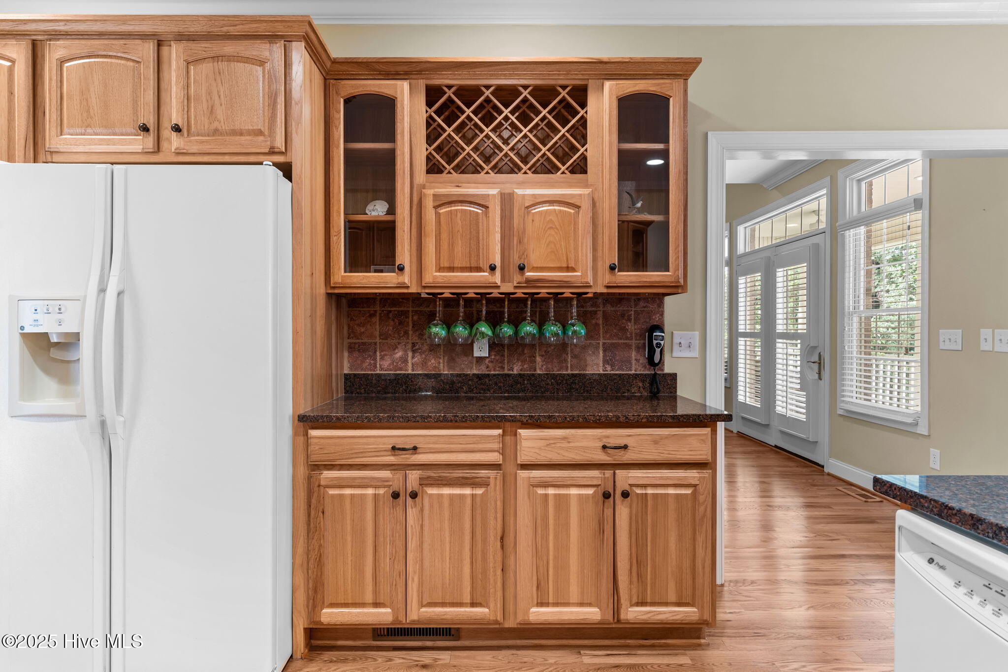 100524076 | Photo 11