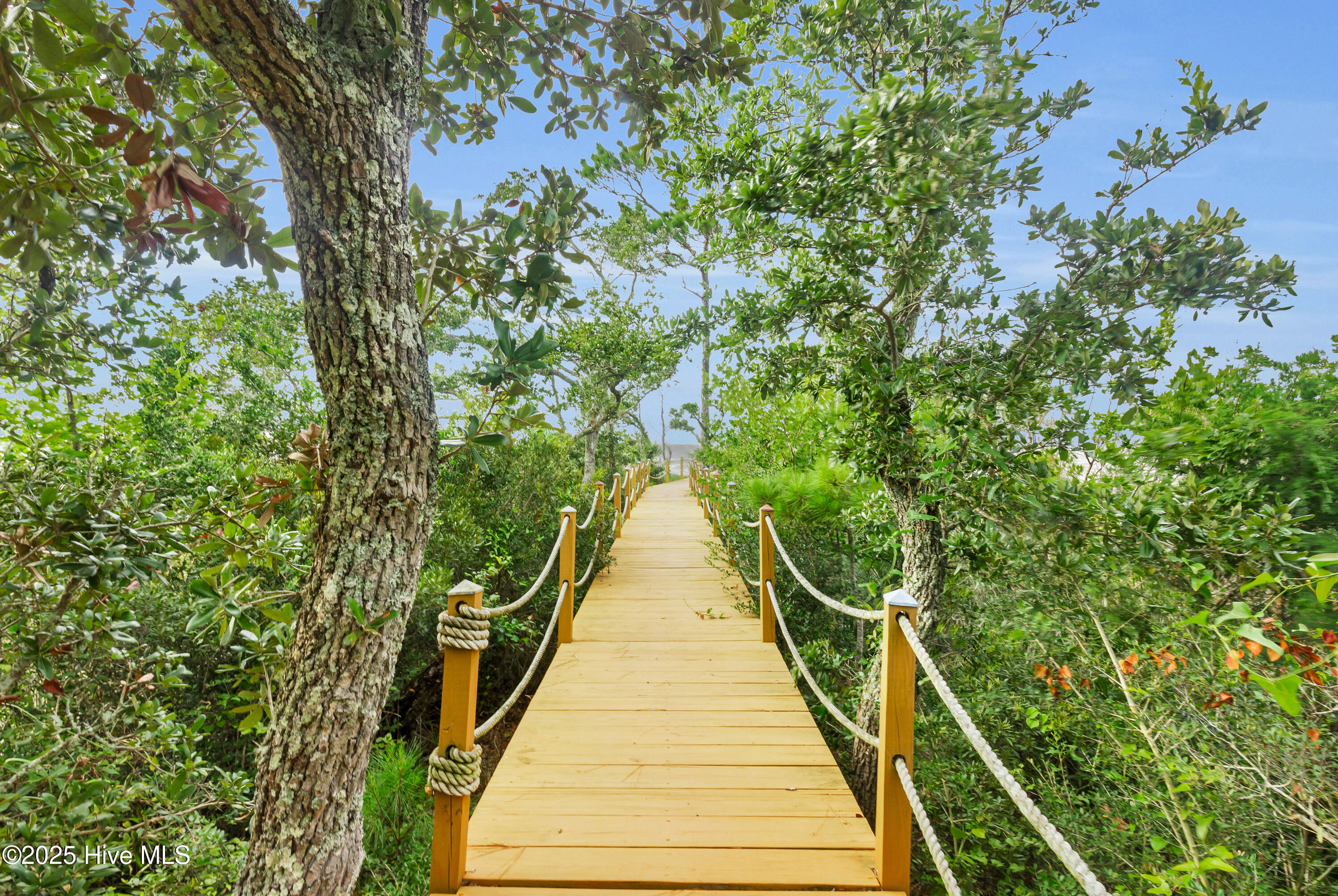 681 Sandy Point Drive N,Beaufort