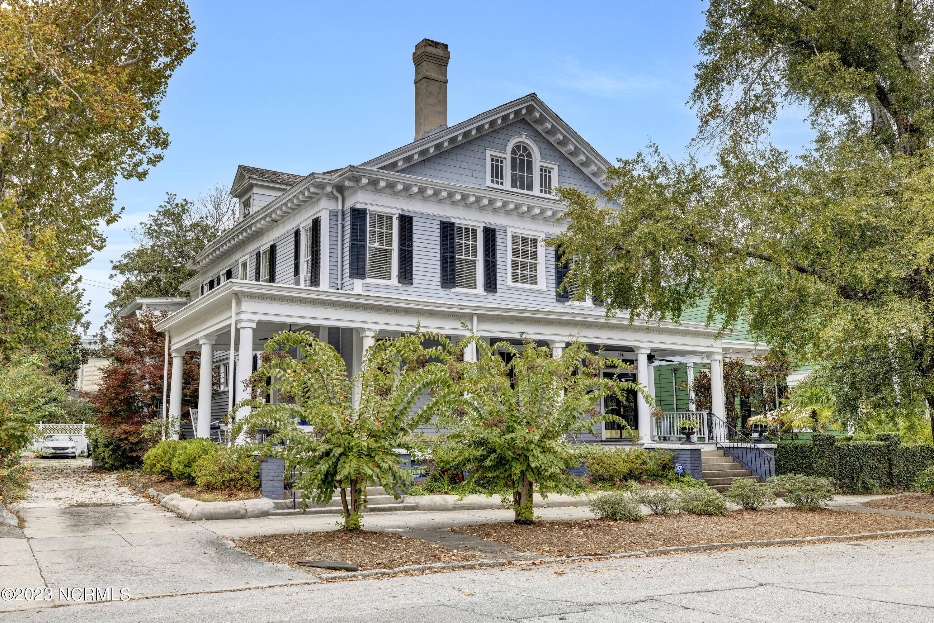 106 S 5th Avenue, Wilmington, NC 28401 – photo 3: Front