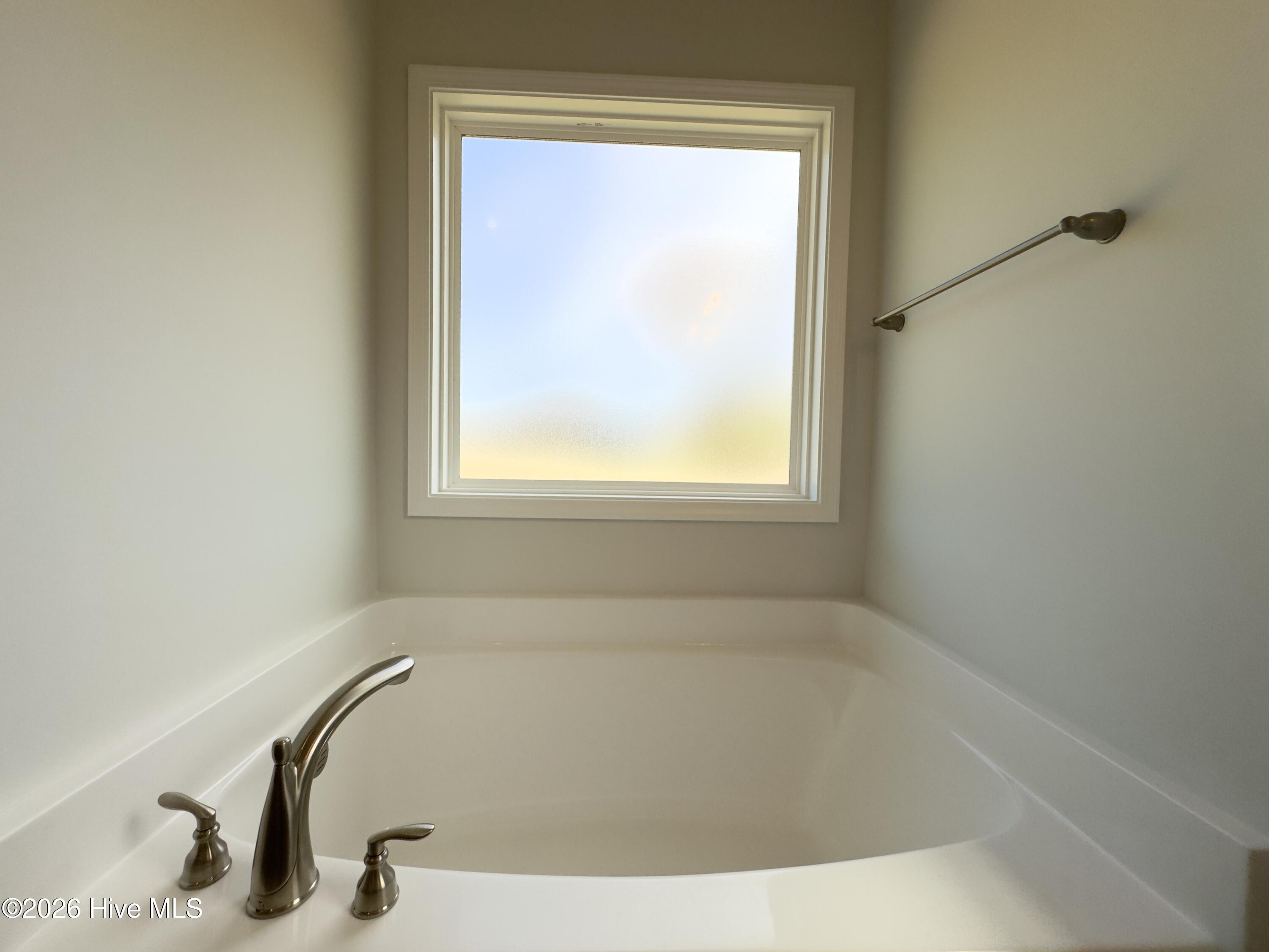 100563341 | Photo 16