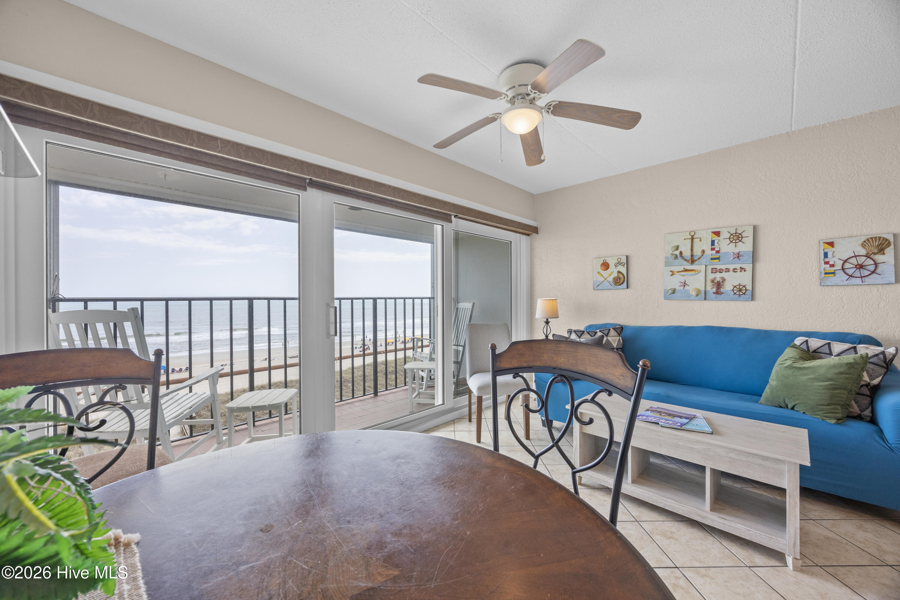 100564561 | Photo 21