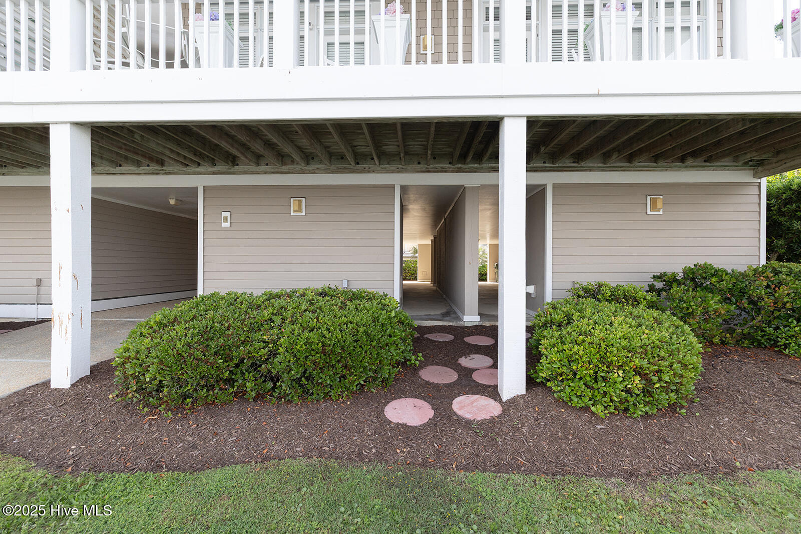 100564754 | Photo 44