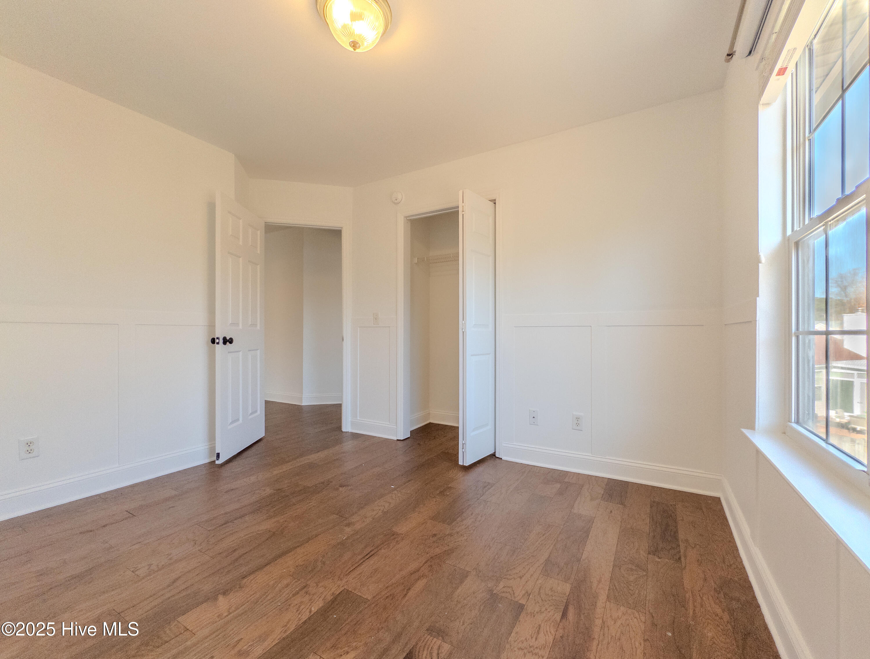 100546237 | Photo 11