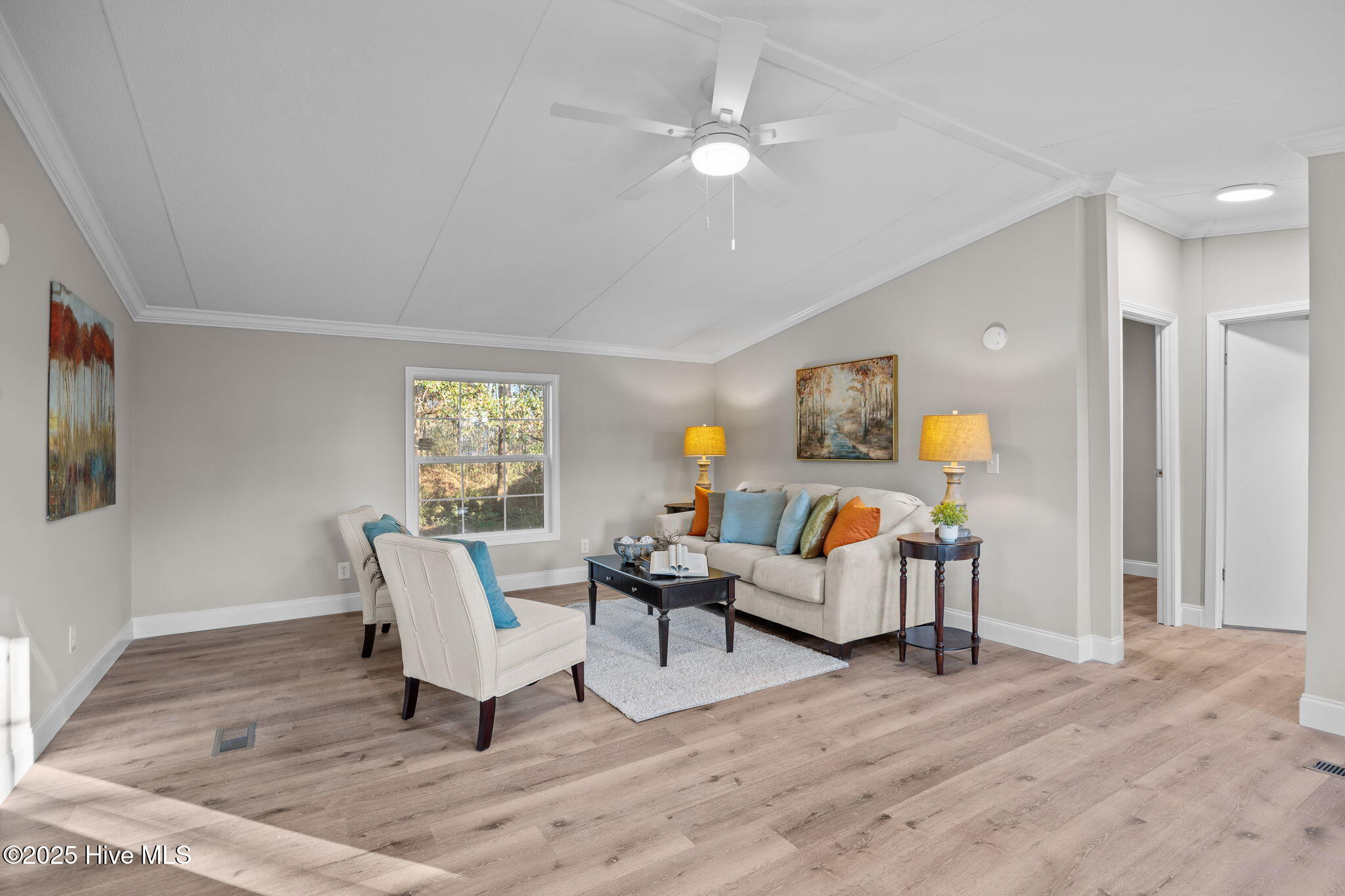 100546418 | Photo 13