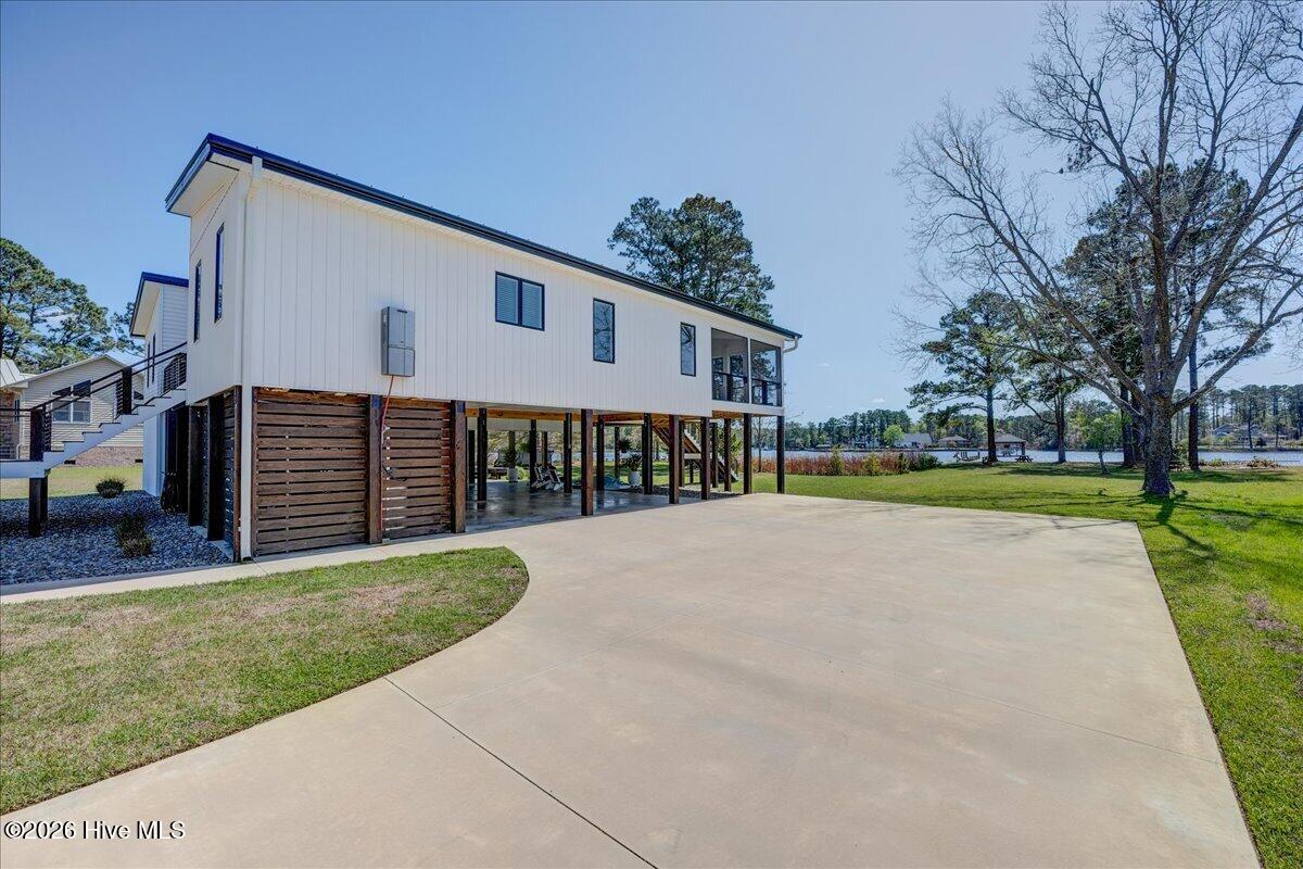 9226 Hart Drive,Oriental