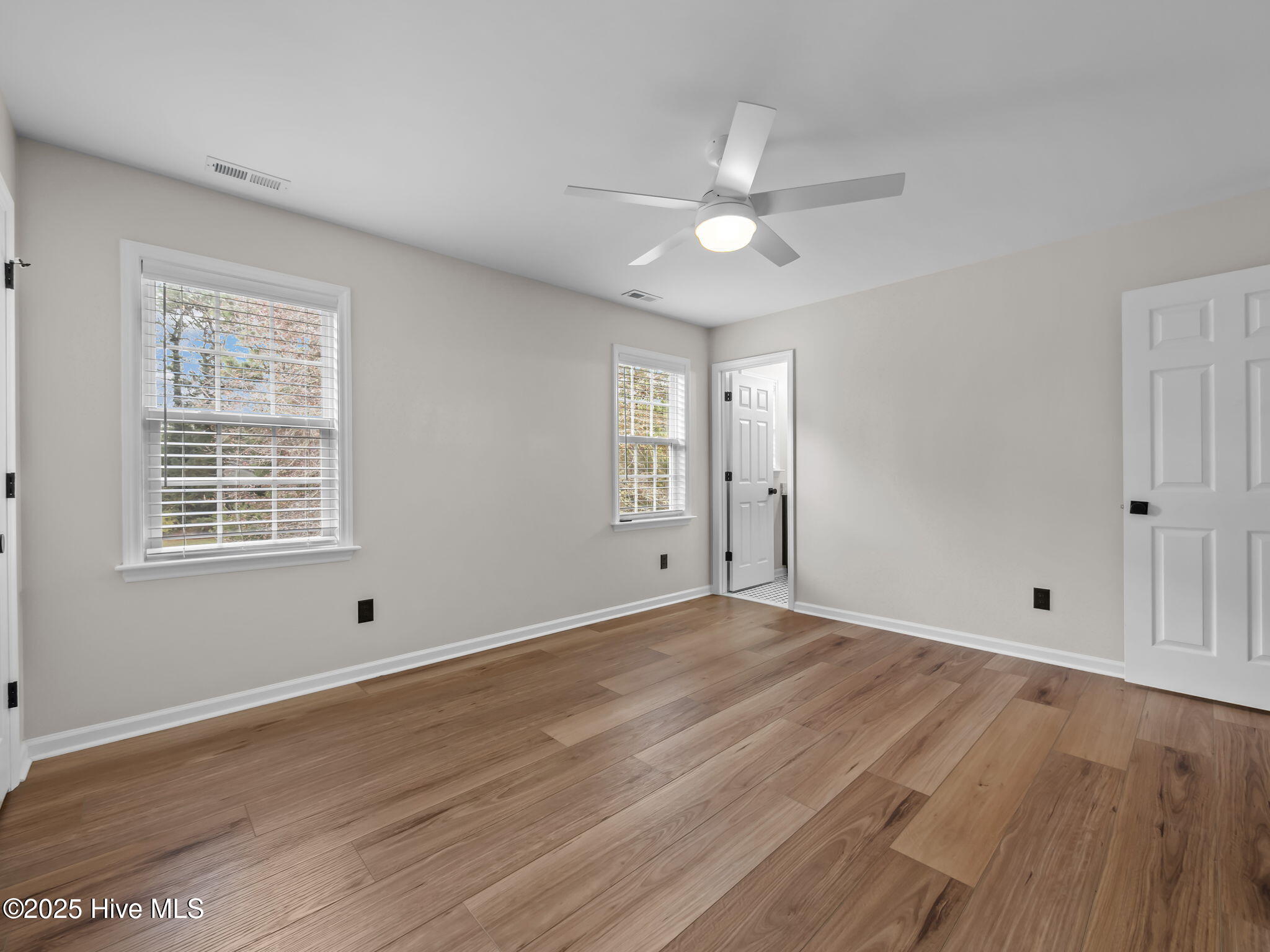 100539513 | Photo 21