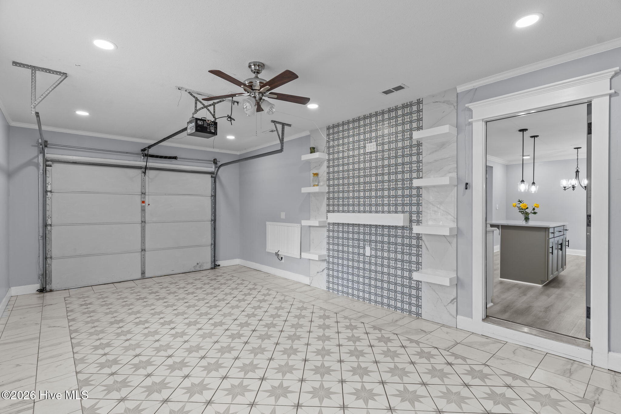 100557122 | Photo 18