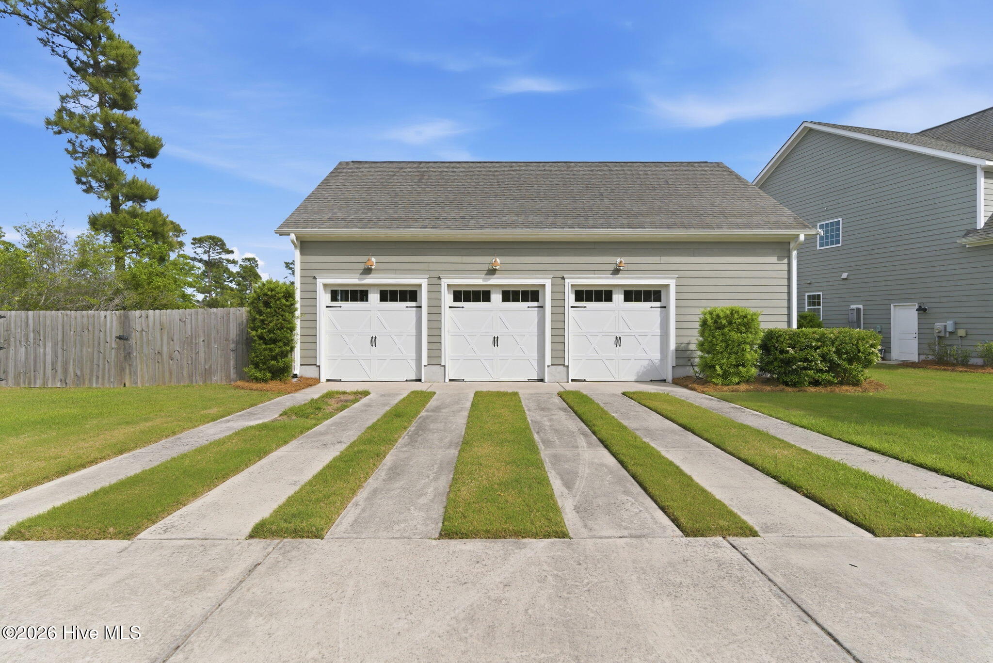 100573465 | Photo 7