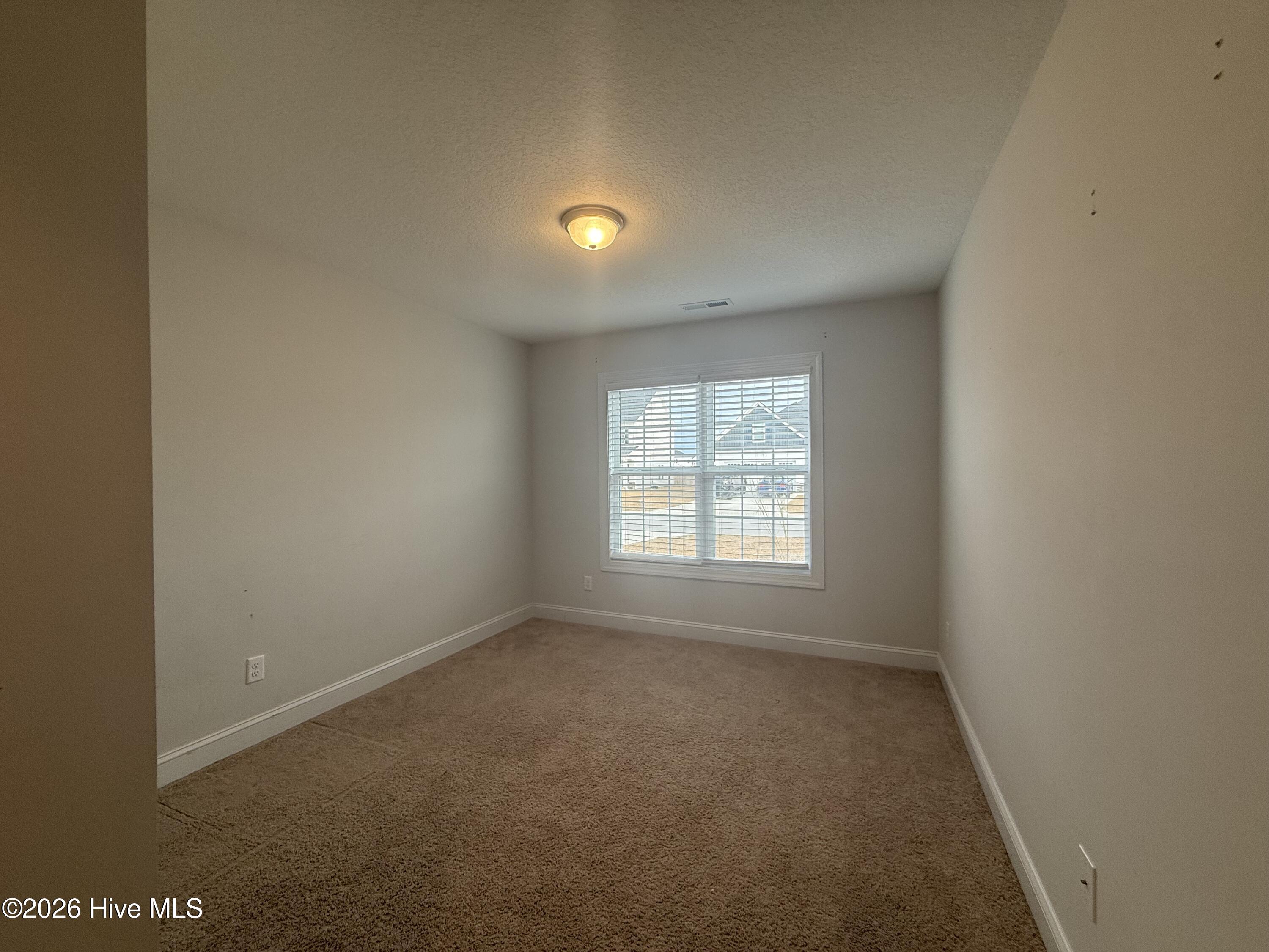 100555779 | Photo 12