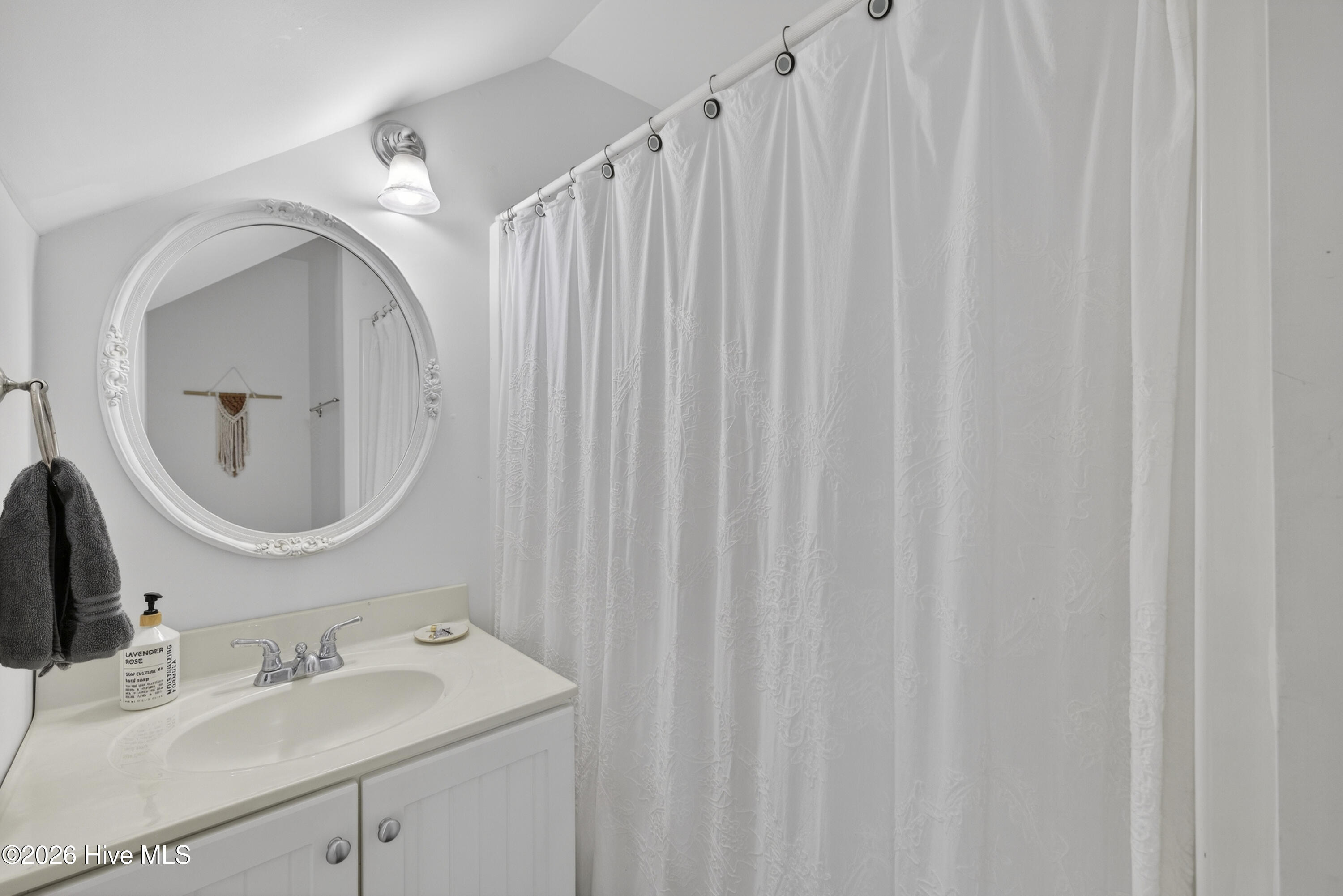 100562699 | Photo 18