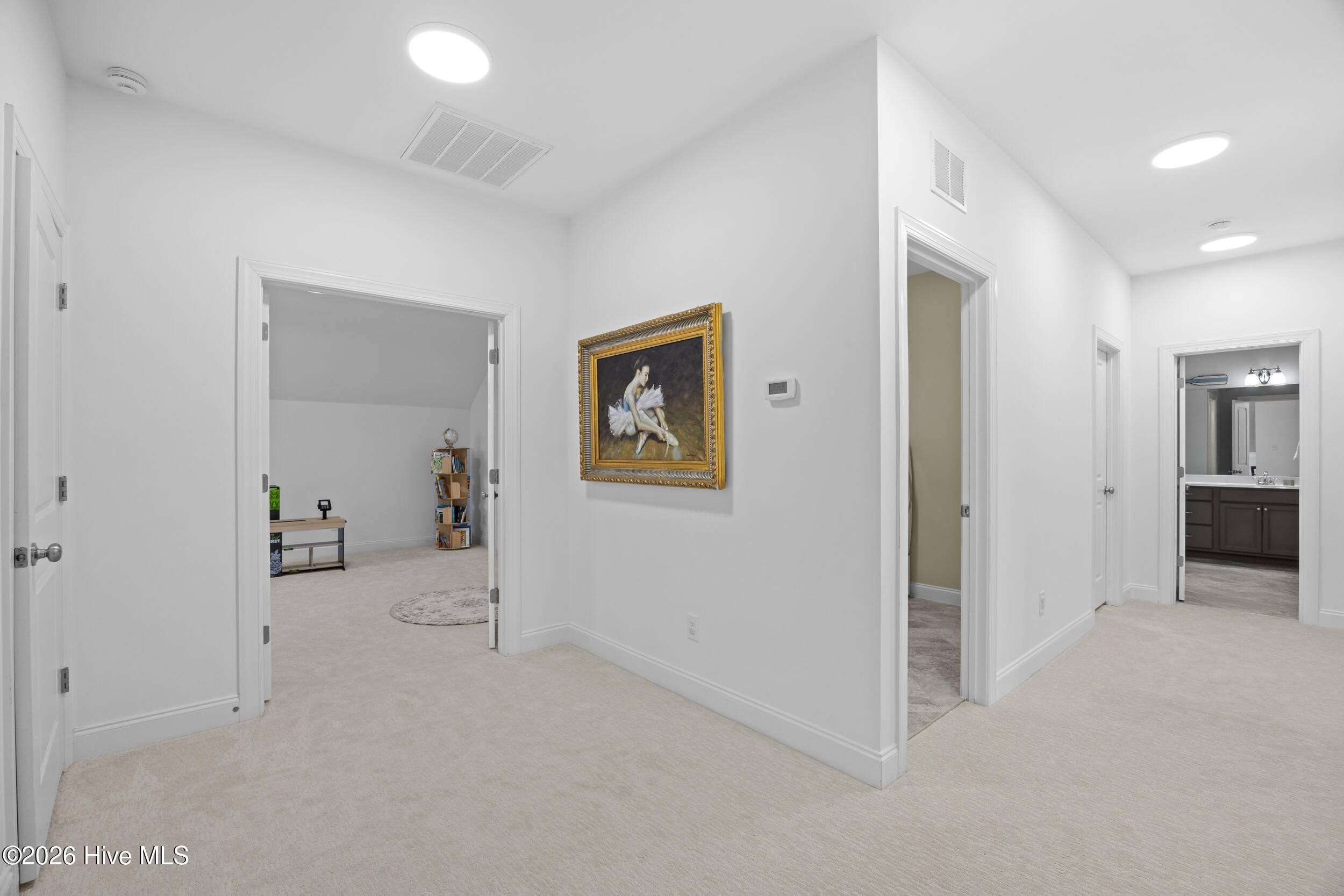 100554590 | Photo 28