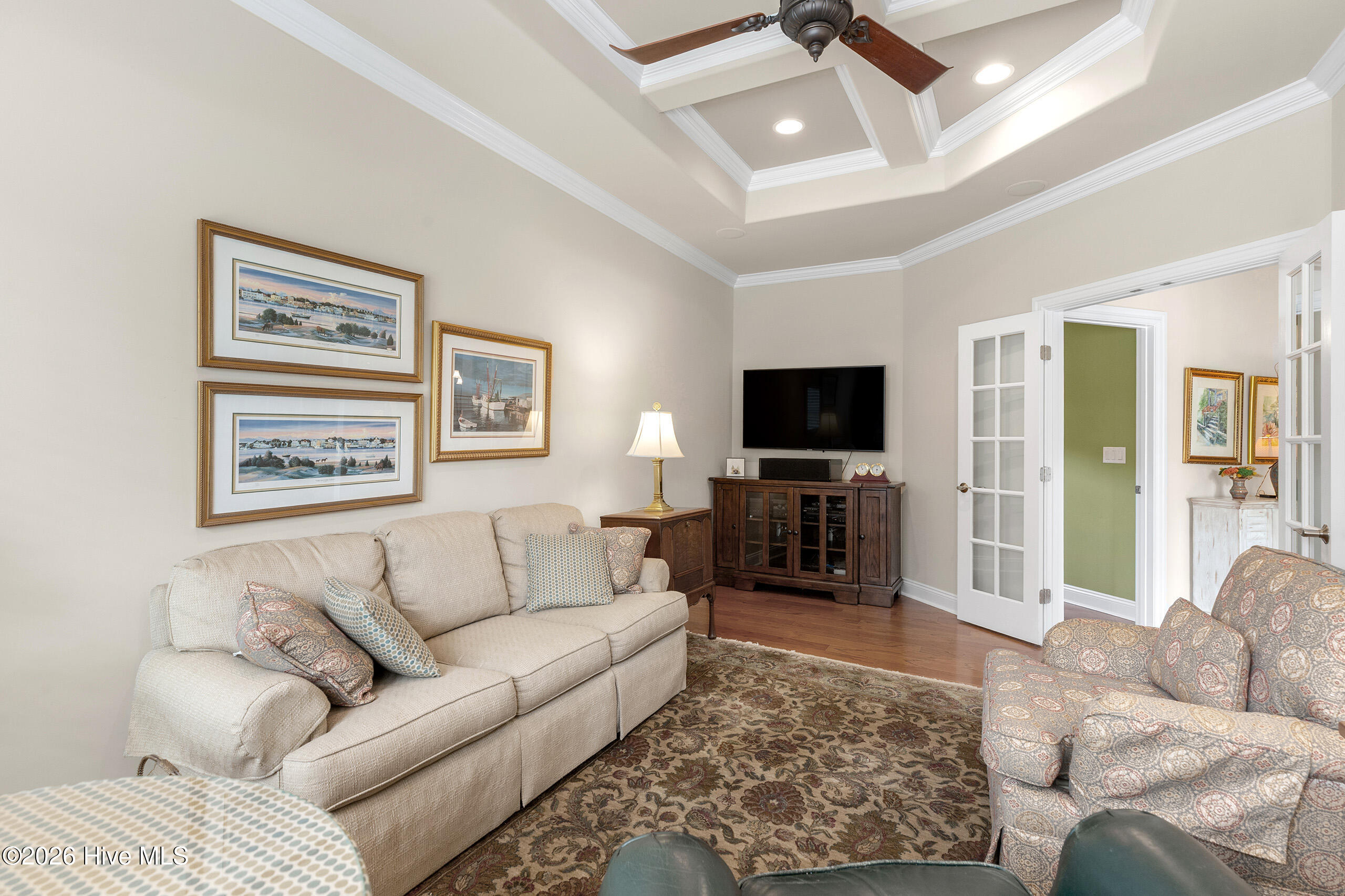 100563471 | Photo 24