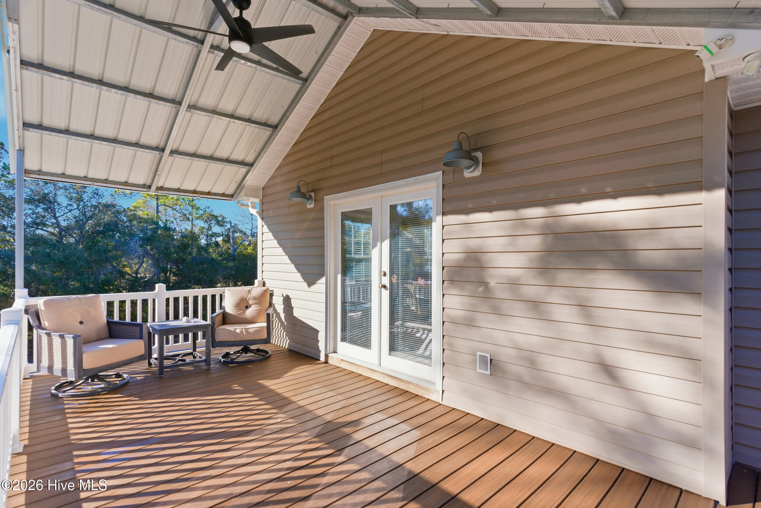 100549898 | Photo 33