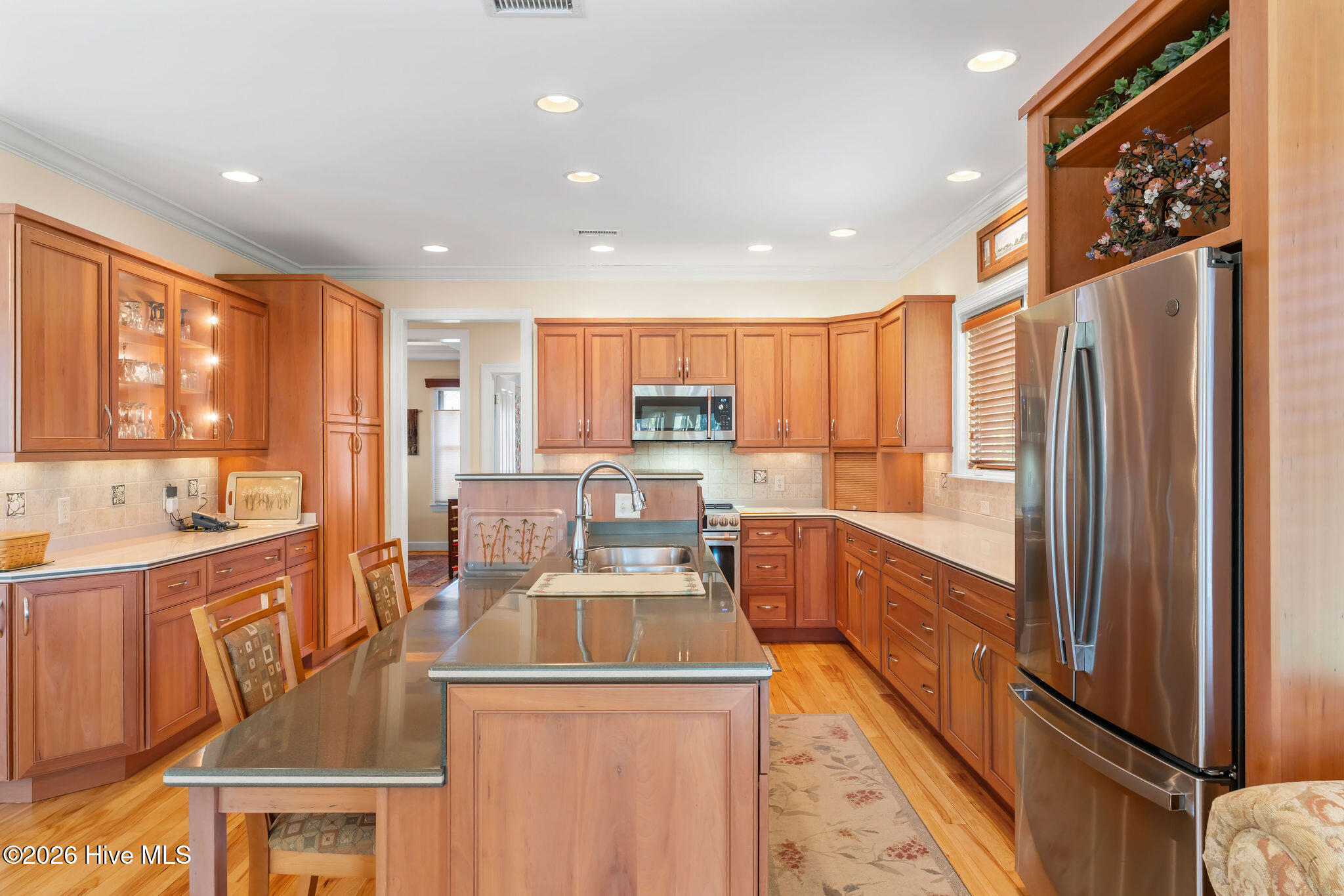 100548545 | Photo 26