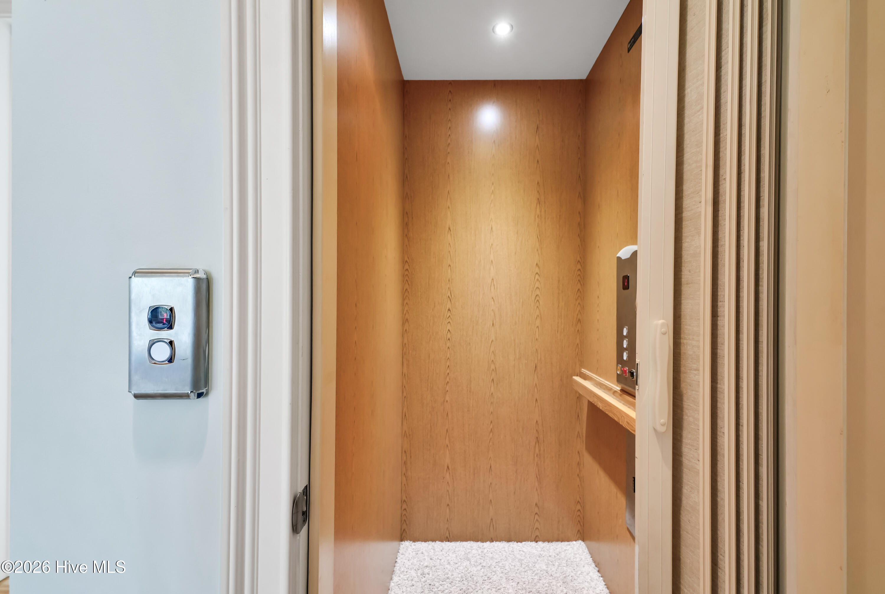 100561238 | Photo 12