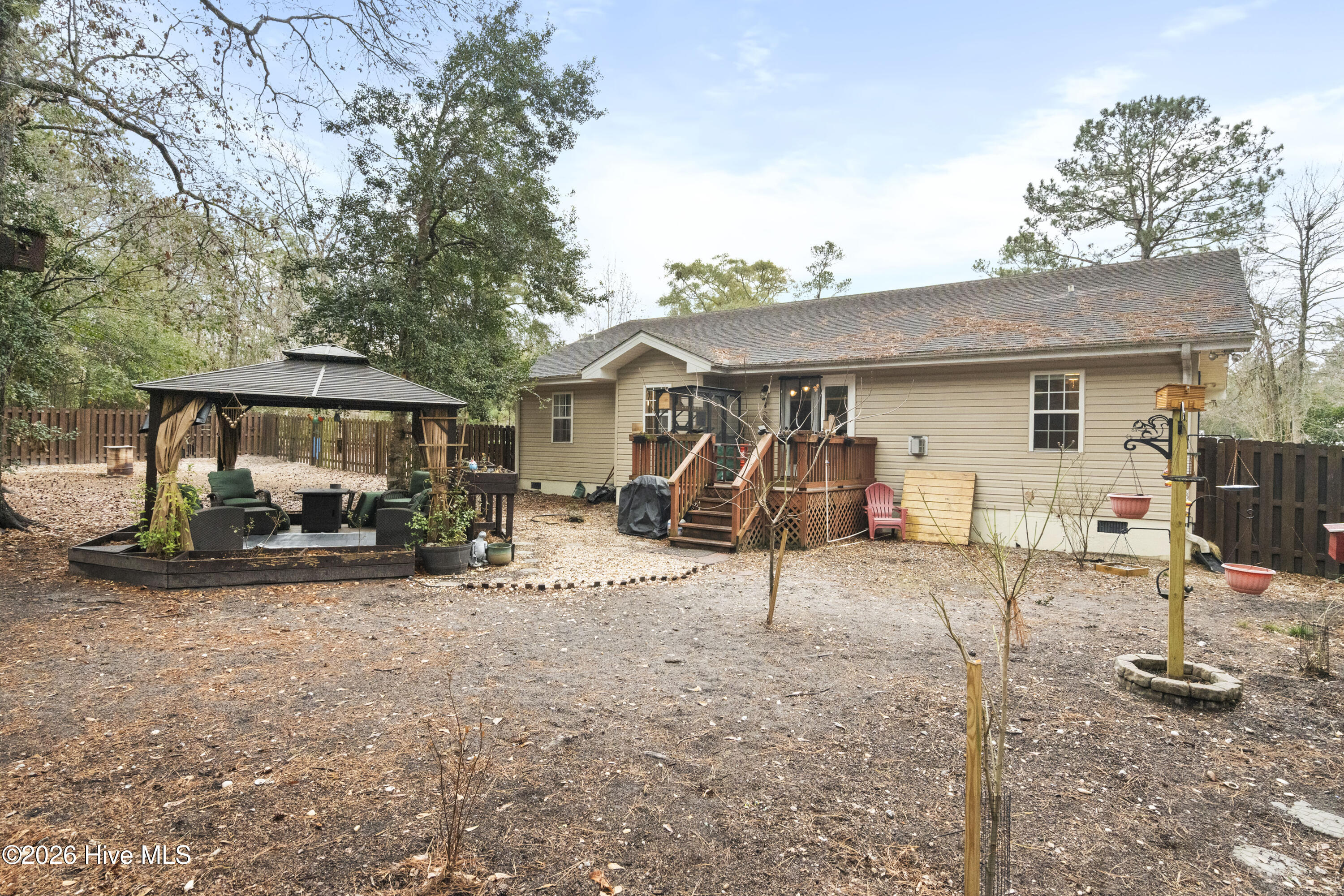 100551762 | Photo 40