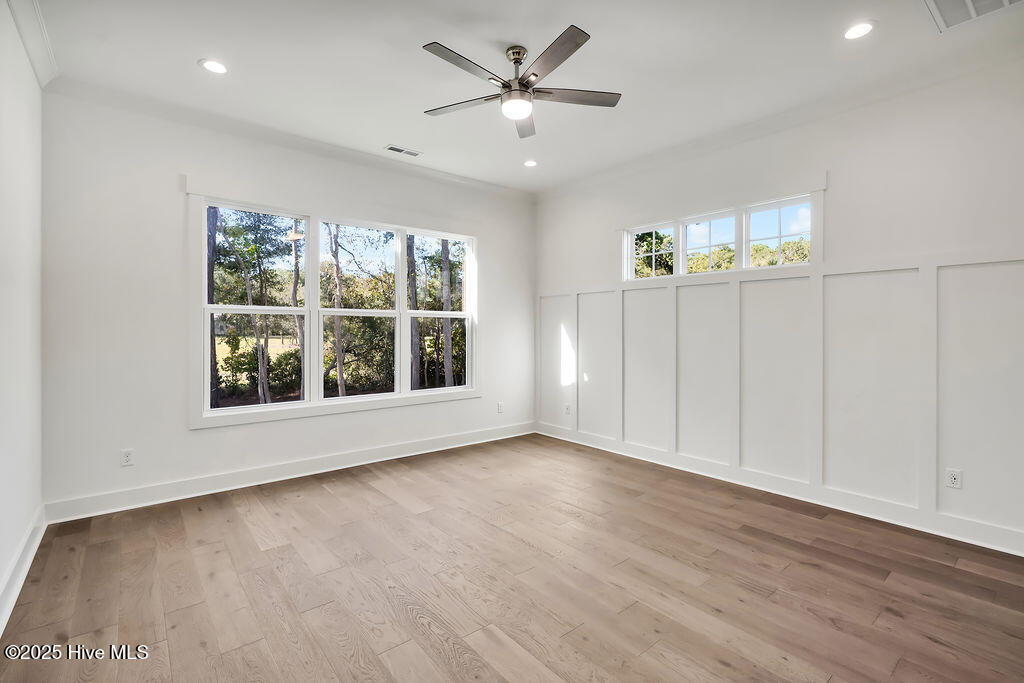 100516438 | Photo 16