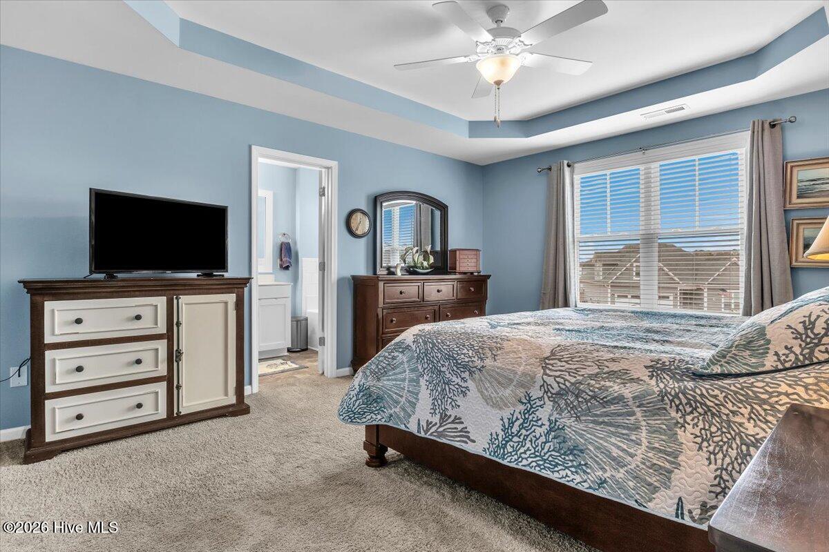 100558100 | Photo 40