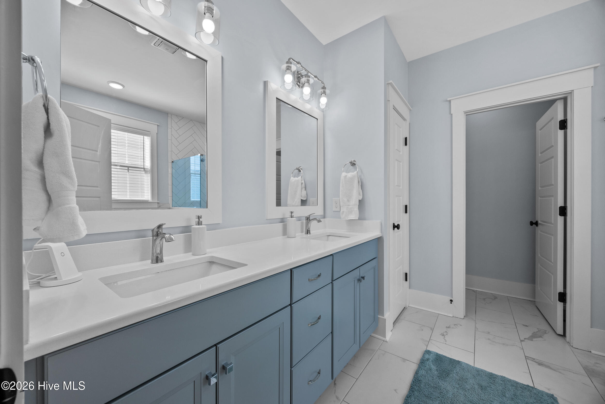 100555433 | Photo 41