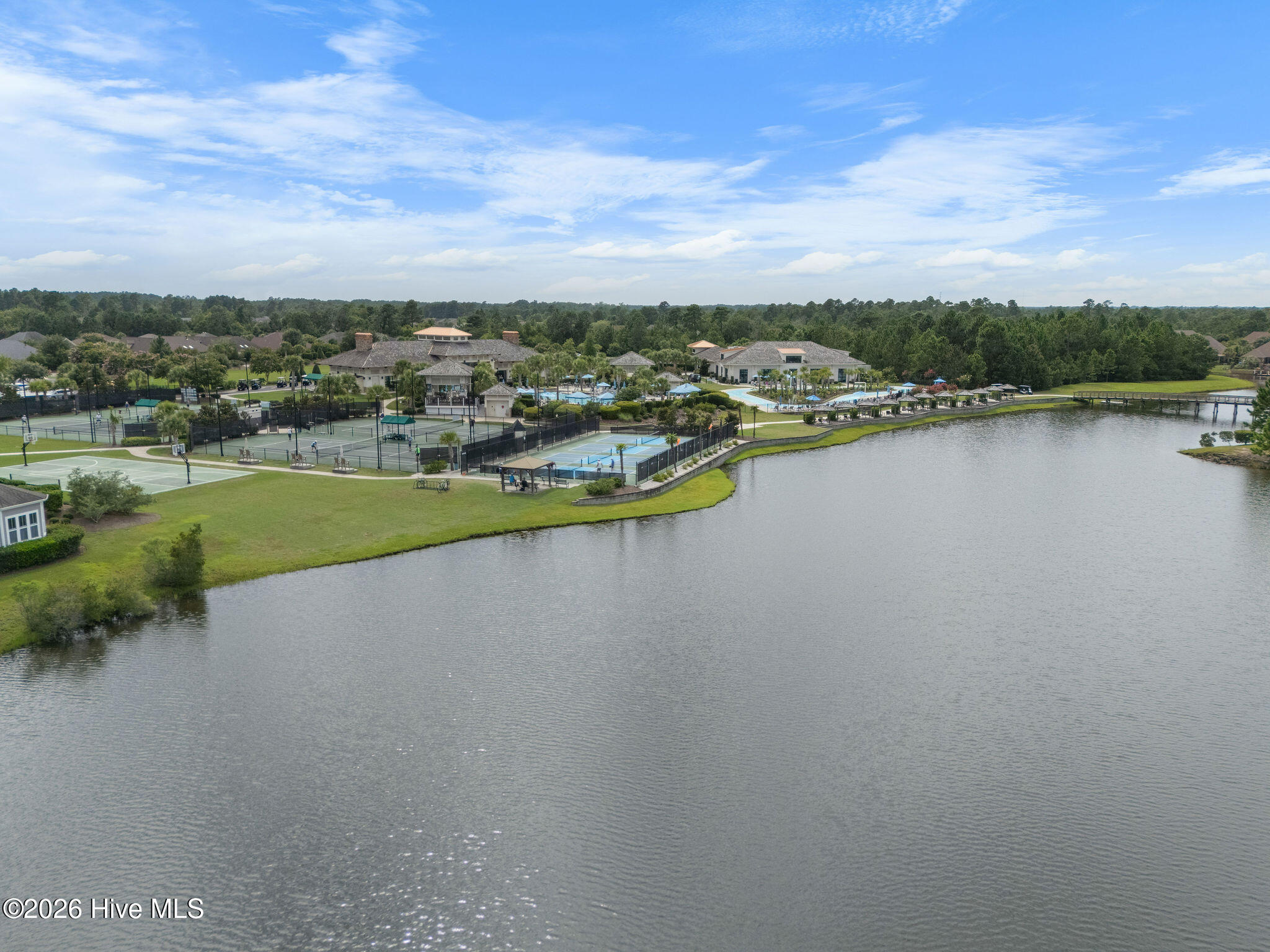 100565690 | Photo 132