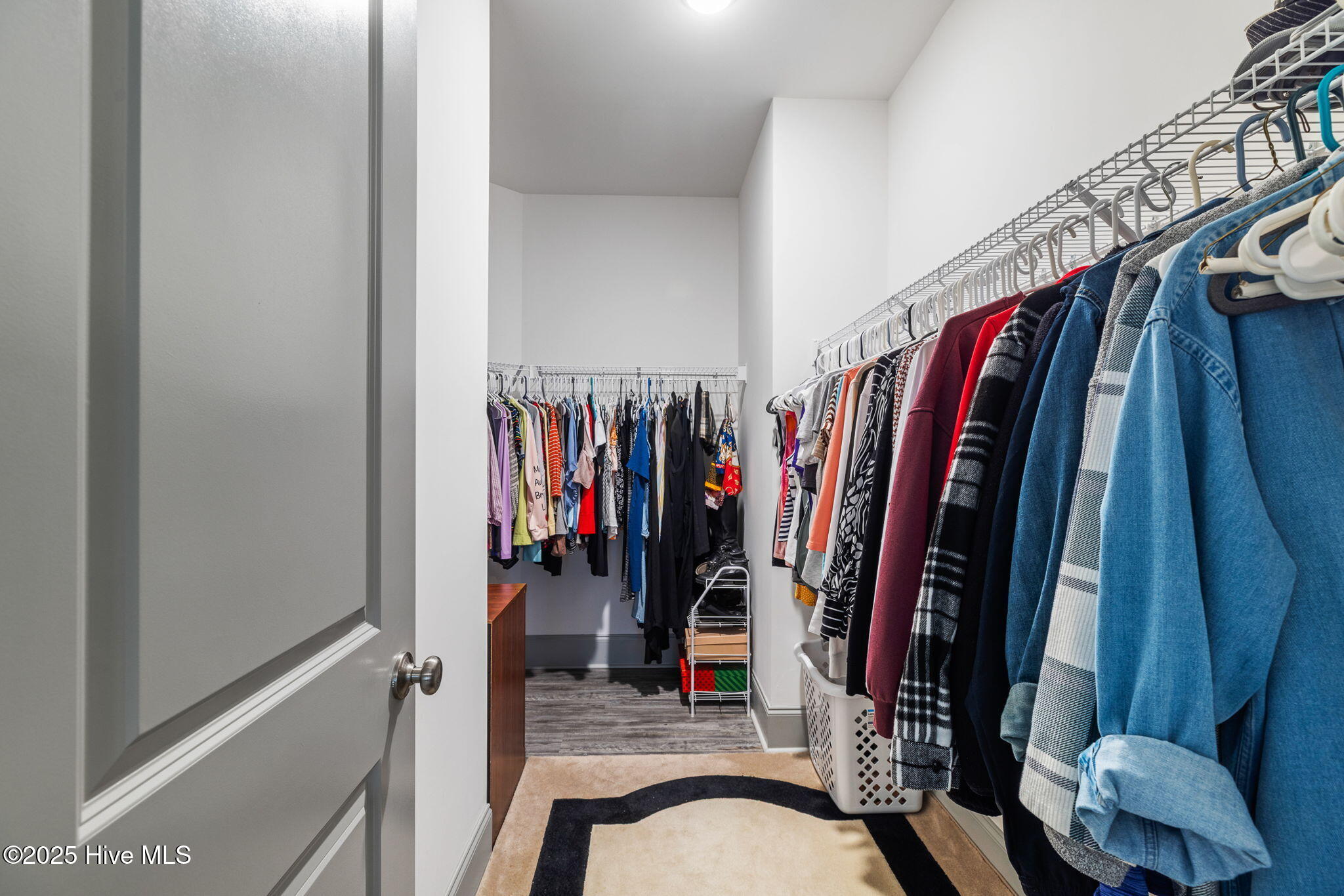 100541268 | Photo 30