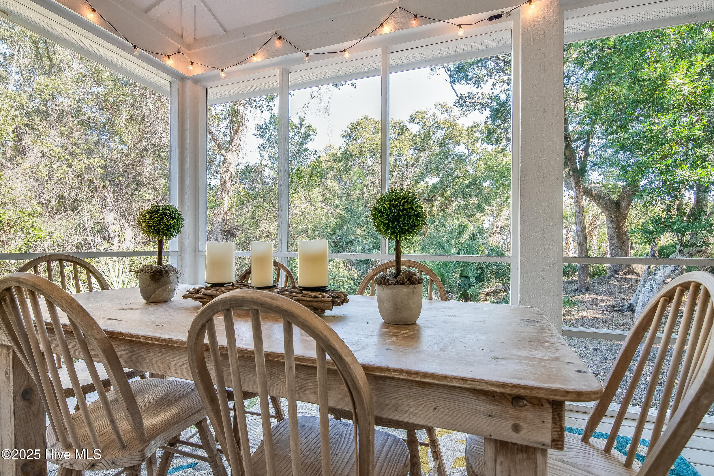 100545304 | Photo 25