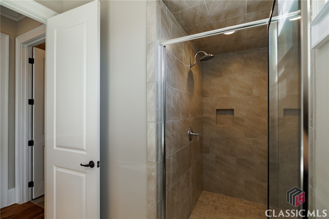 2990 Greenleffe Drive