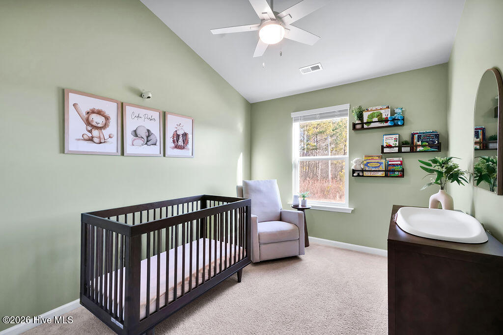 100549392 | Photo 22