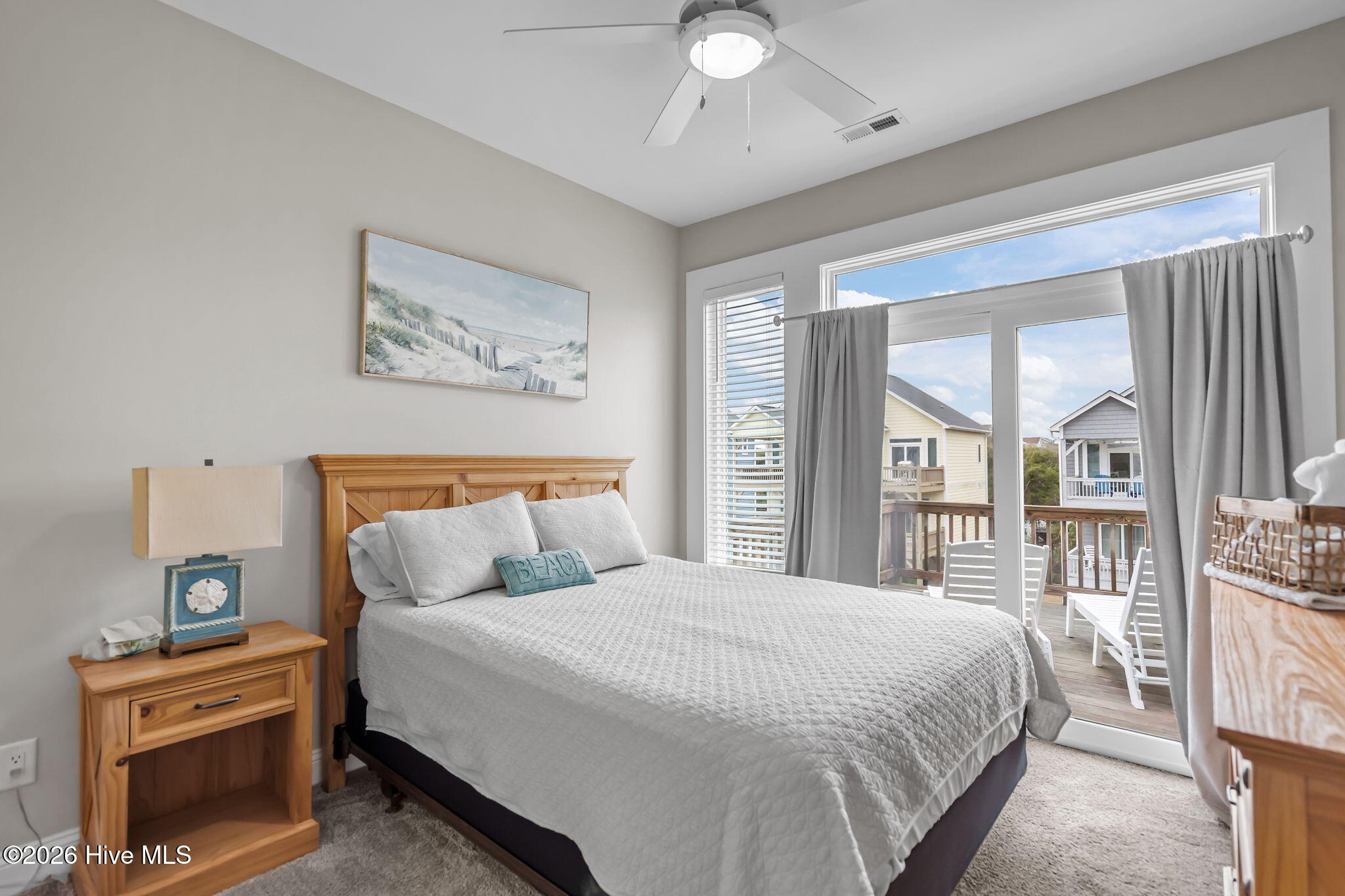 100553388 | Photo 25