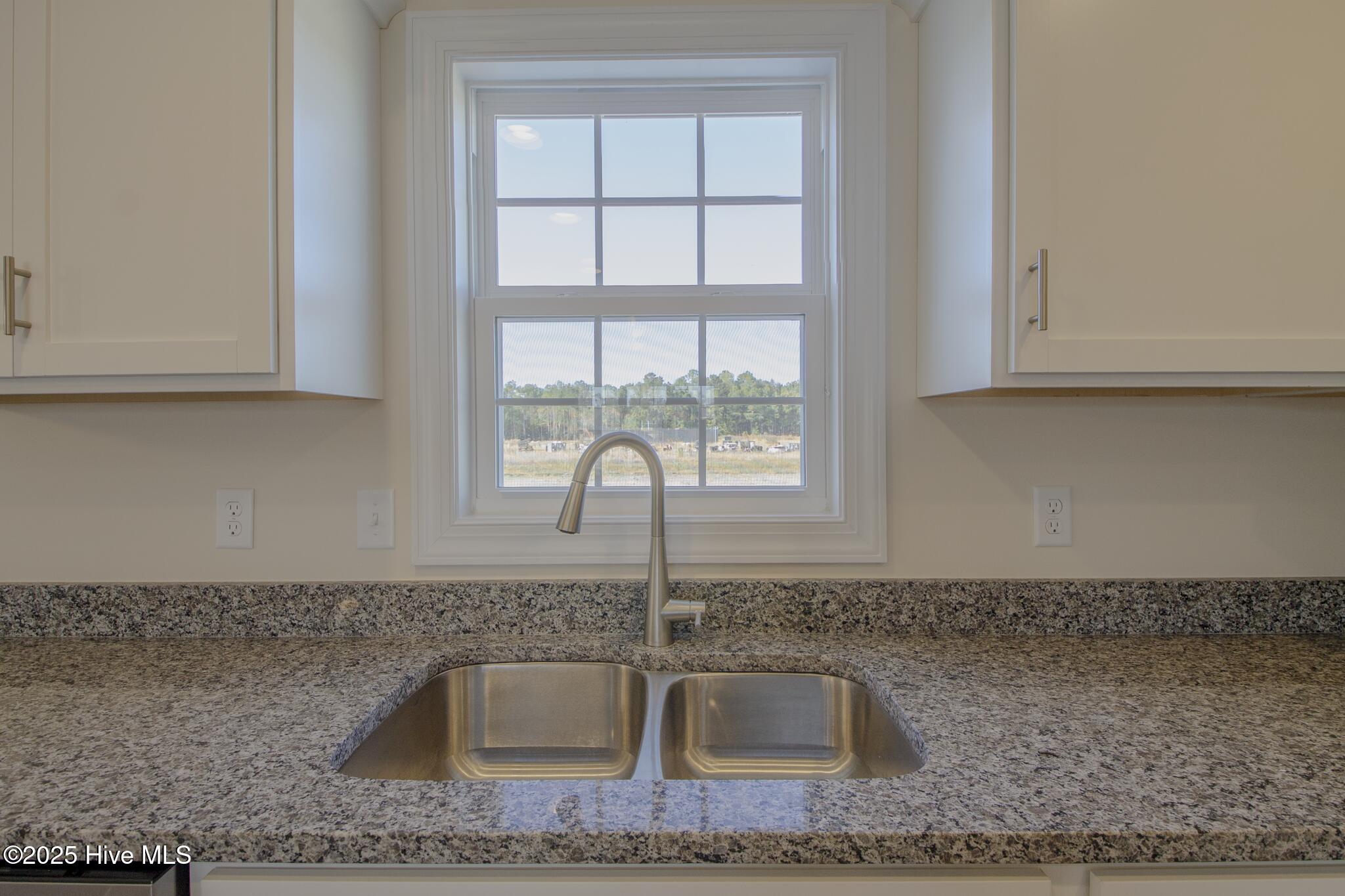 100503202 | Photo 13