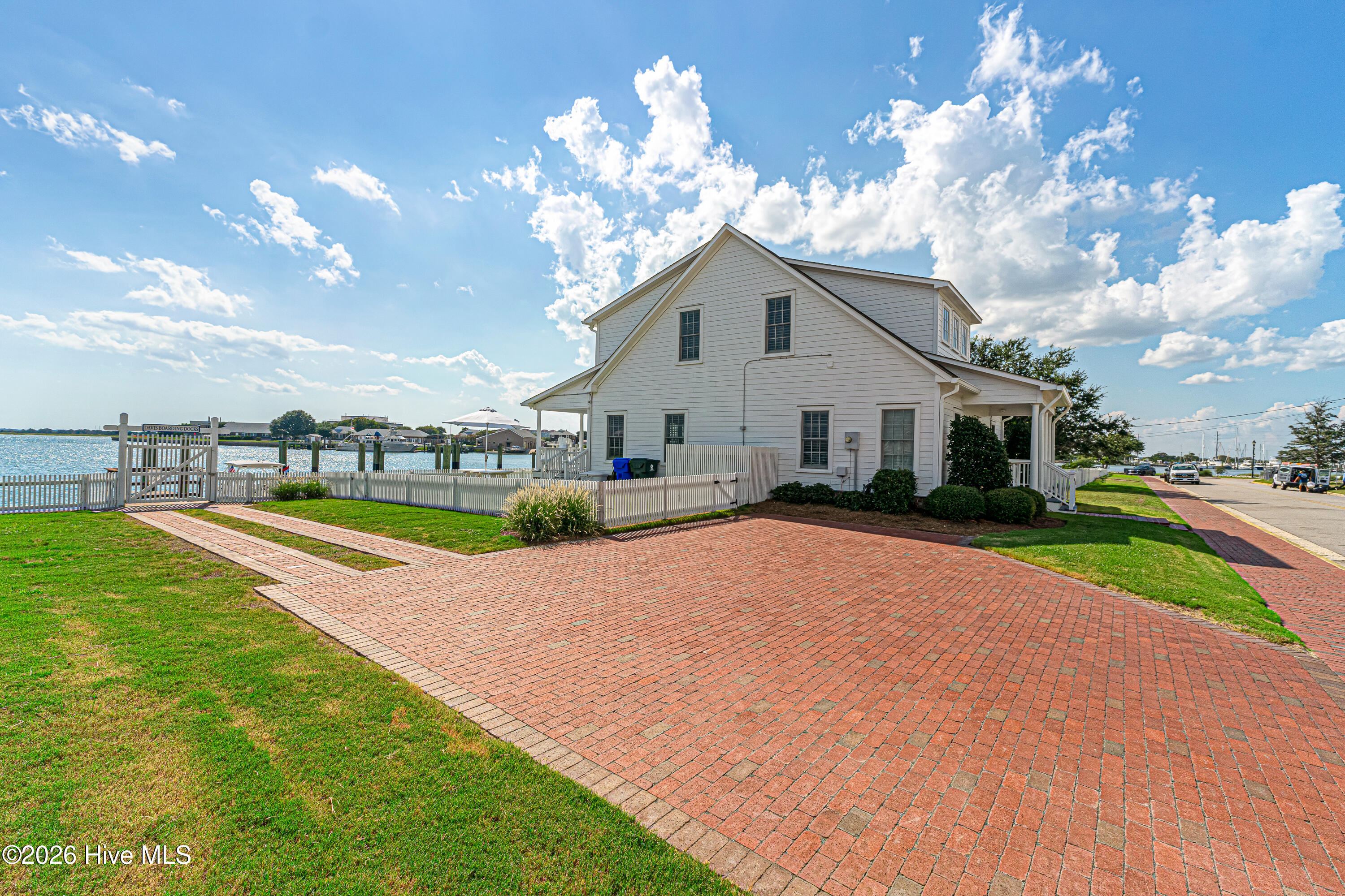 122 Front Street & Slip #5,Beaufort