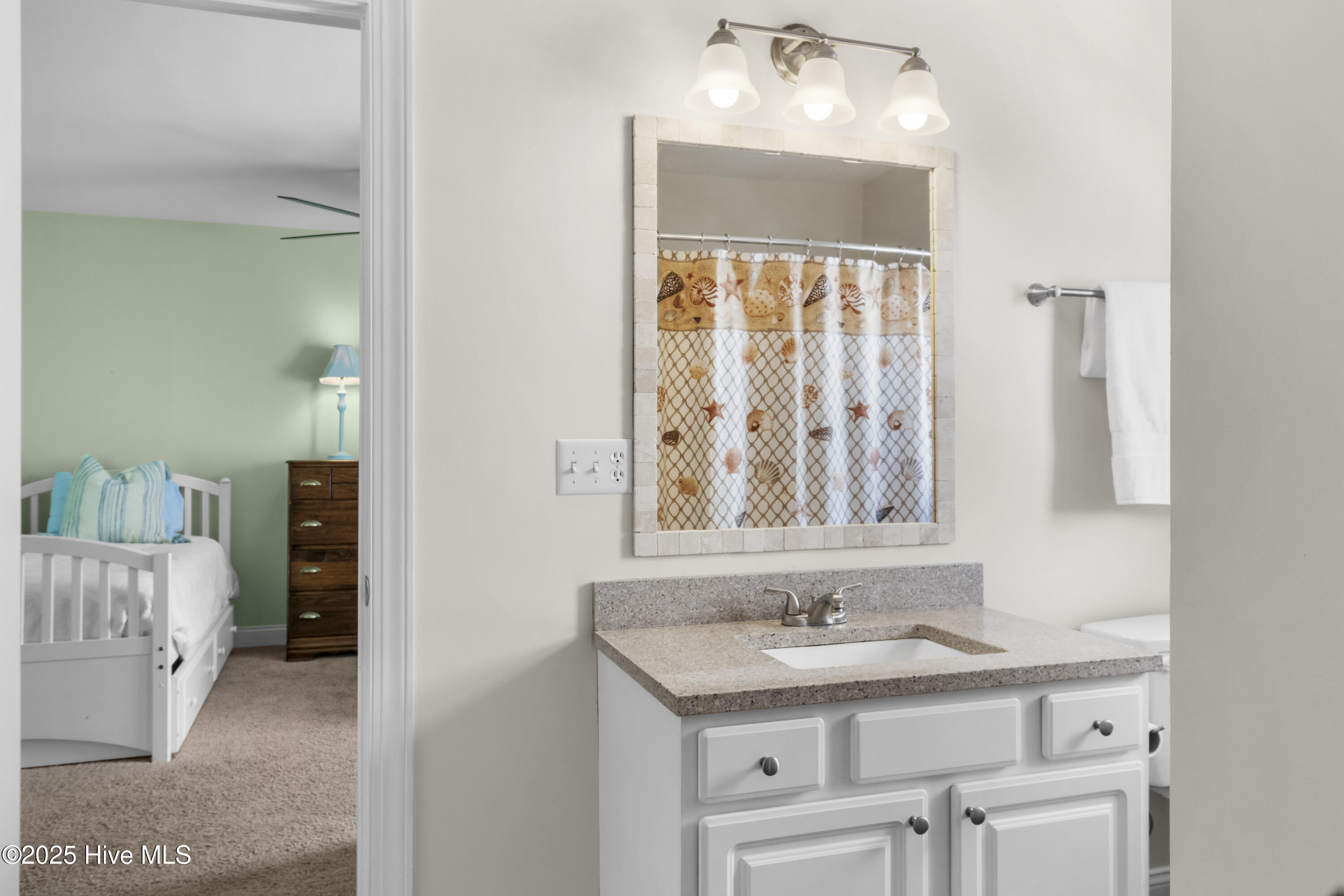 100516276 | Photo 23