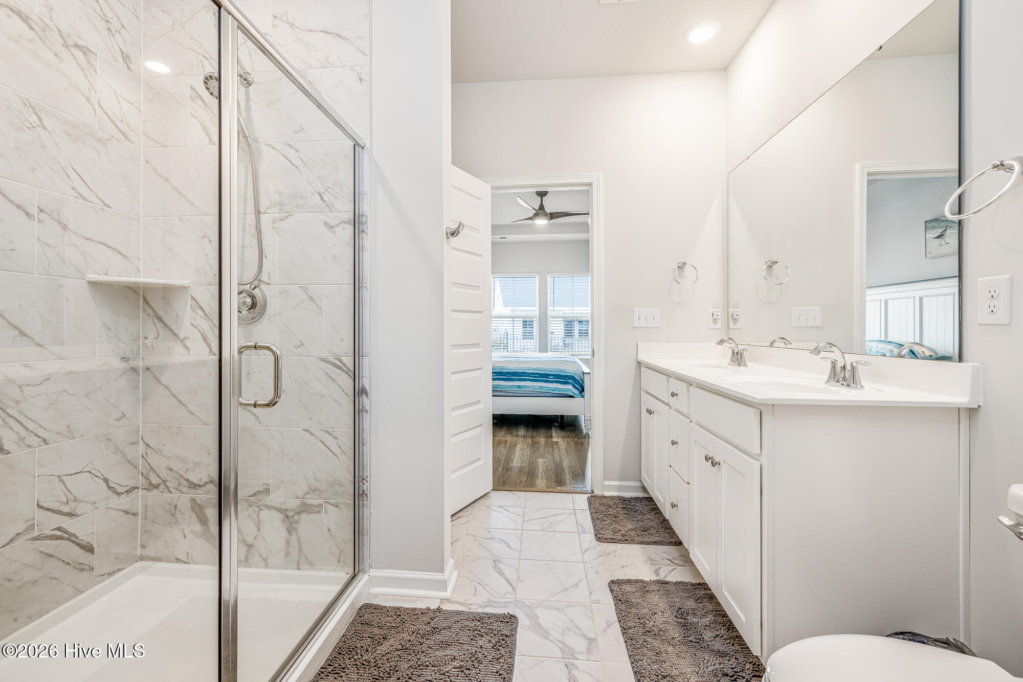 100562008 | Photo 15