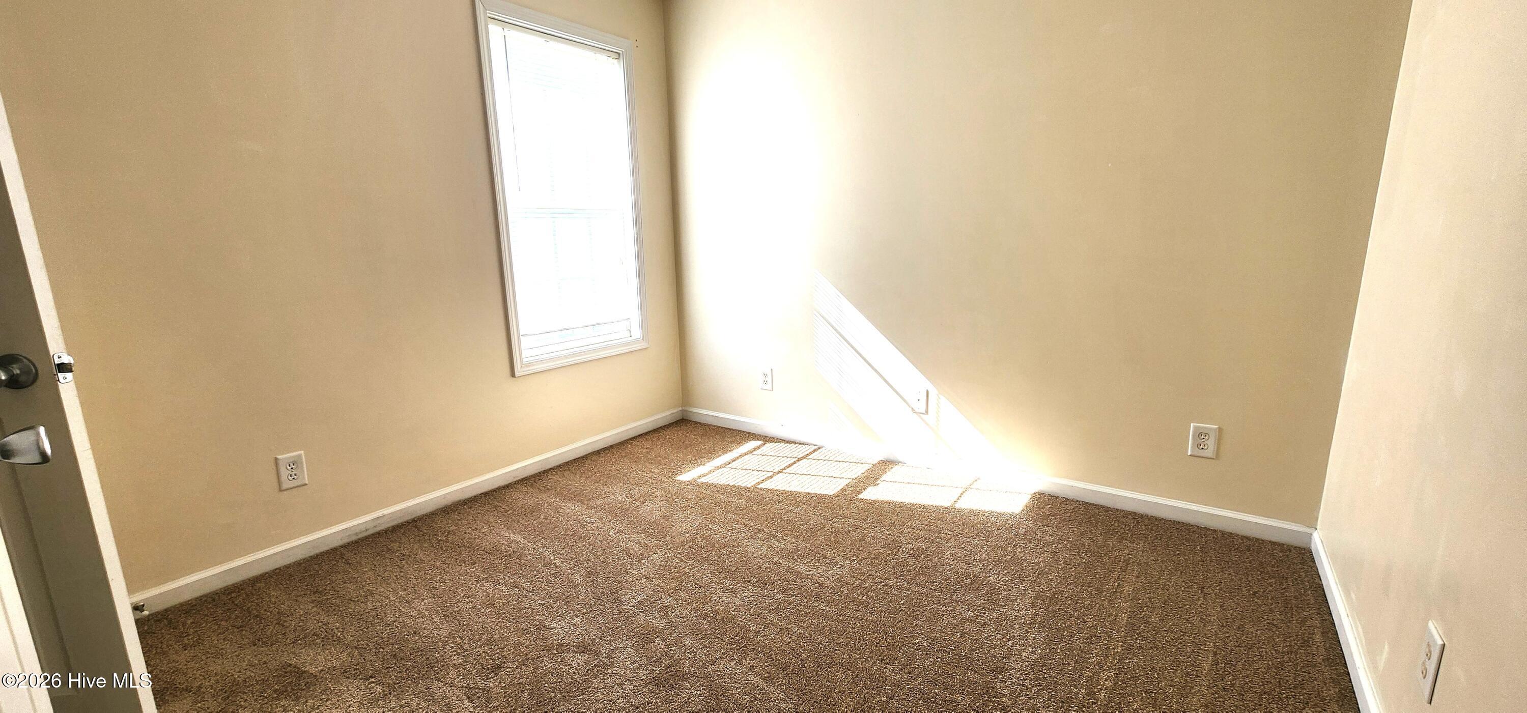 100530616 | Photo 13