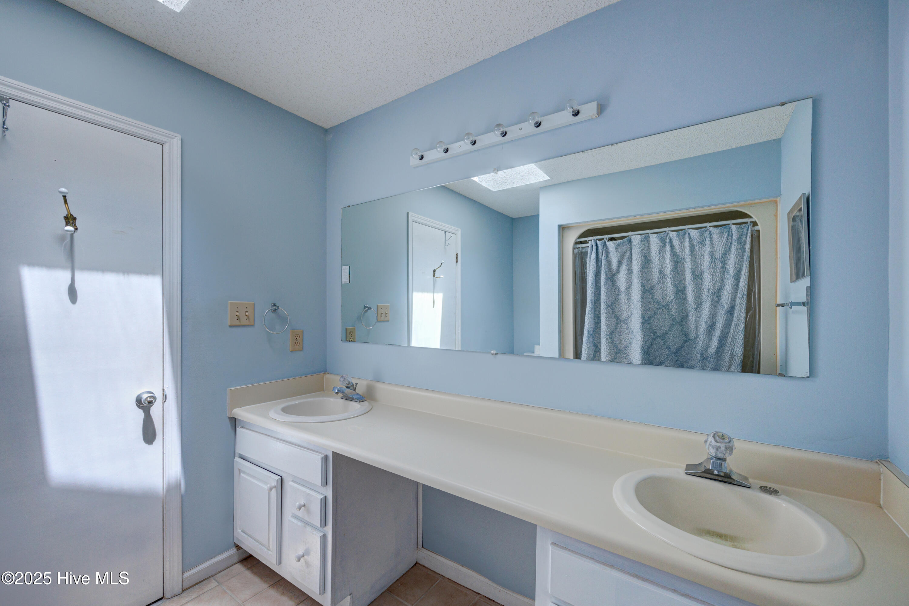 100524399 | Photo 26