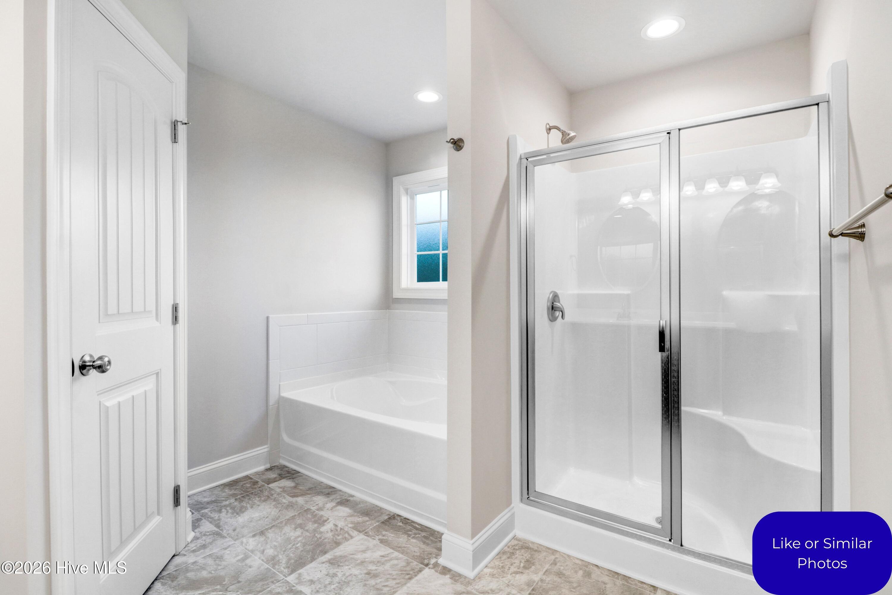 100570215 | Photo 27