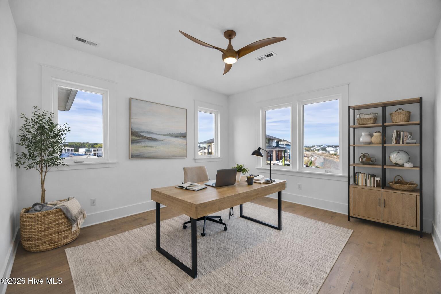 100551268 | Photo 29