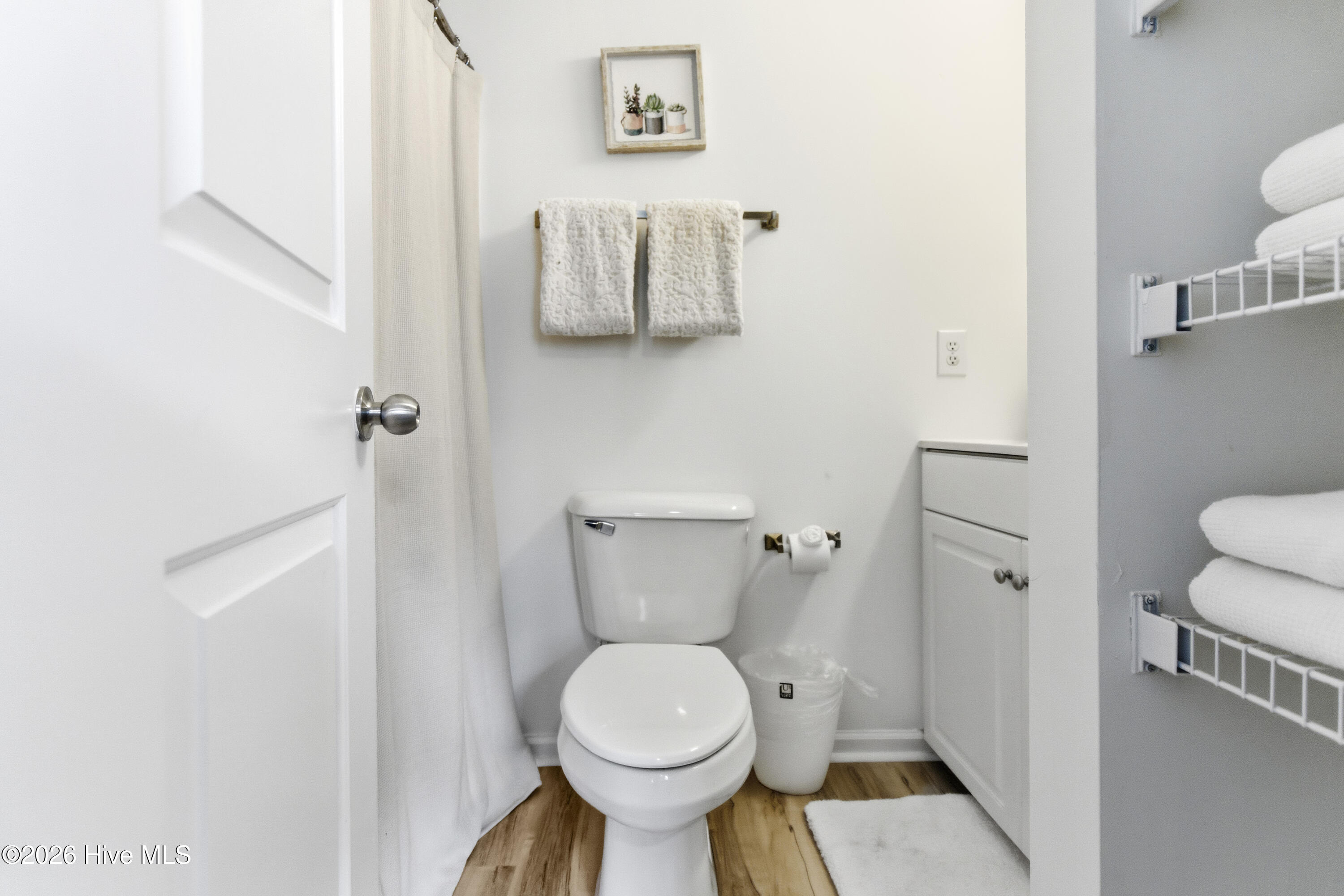 100564491 | Photo 18