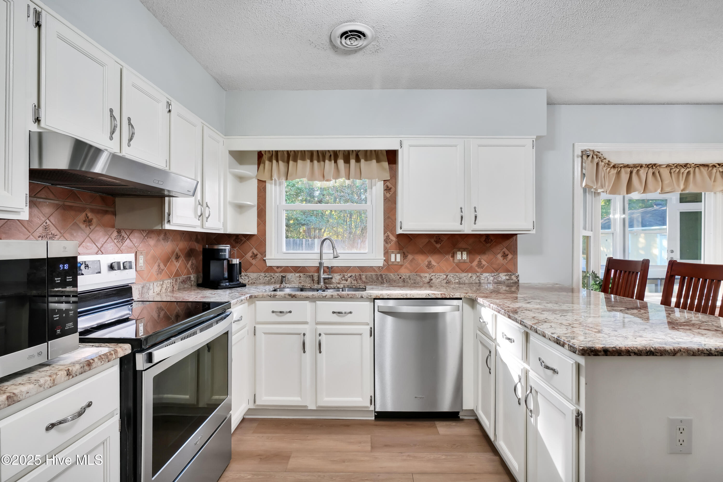 3615 Leaning Tree Court, Wilmington, NC 28405 – photo 7: 3615LeaningTreeCourt-6
